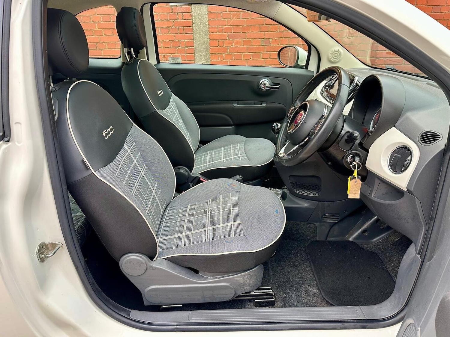 Used Fiat 500 2015 for sale - 77377763: Photo 4