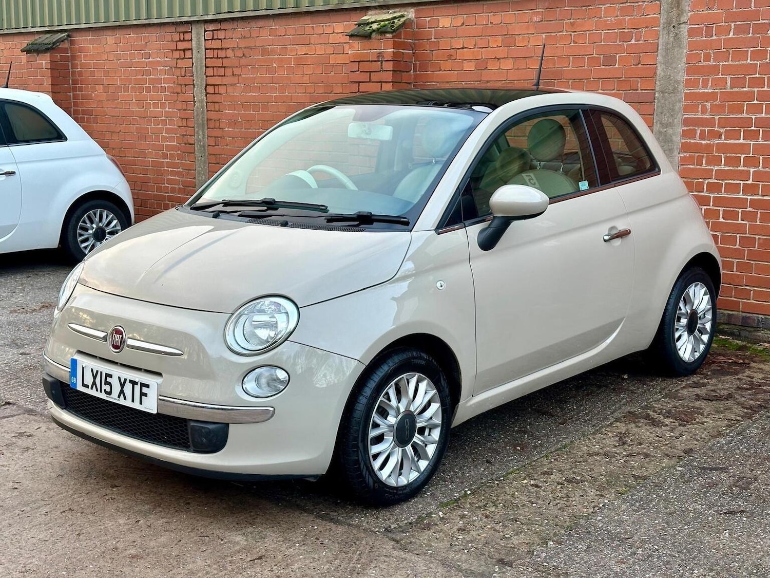 Used Fiat 500 2015 for sale - 76918440: Photo 1