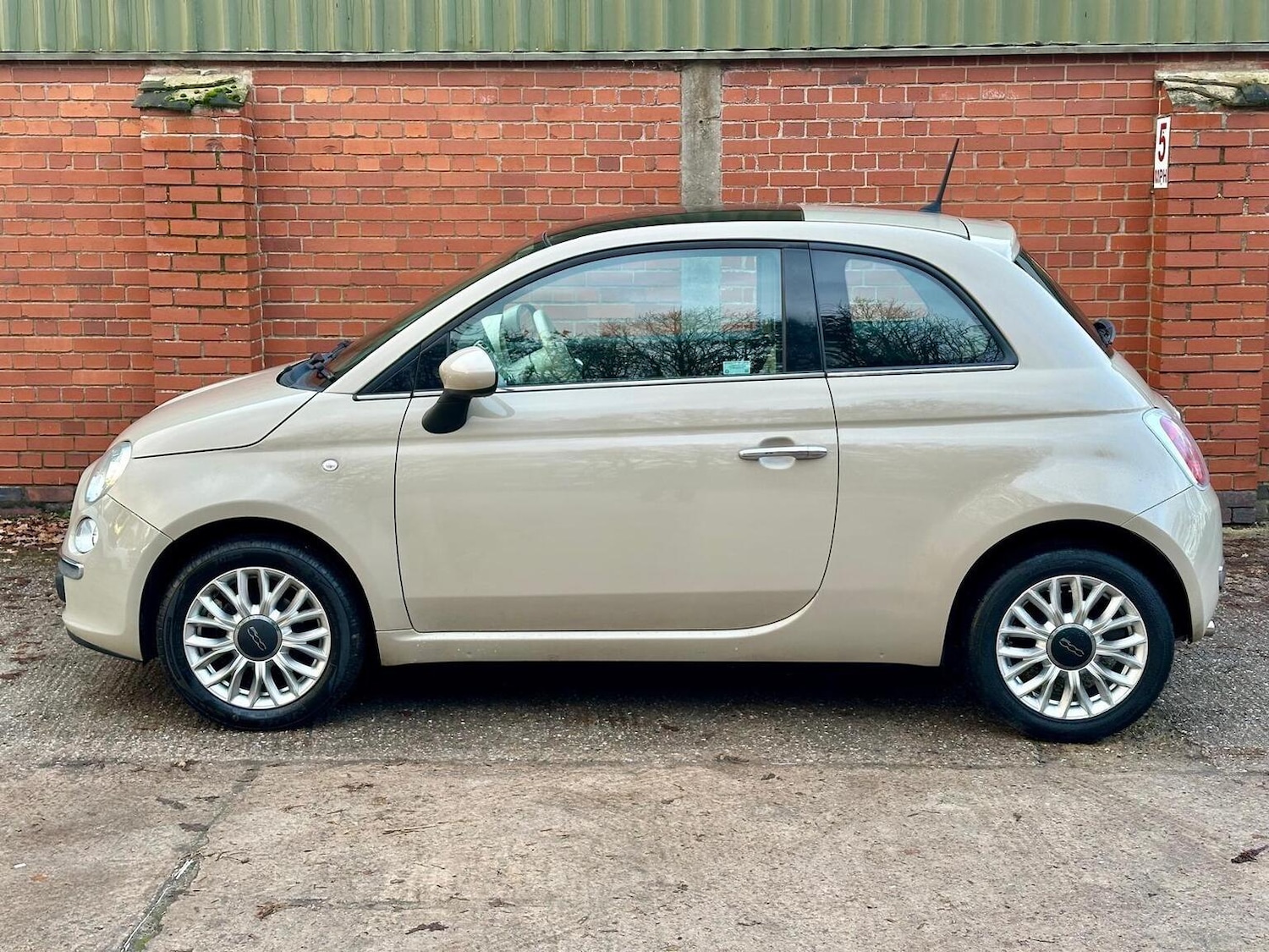 Used Fiat 500 2015 for sale - 76918440: Photo 21