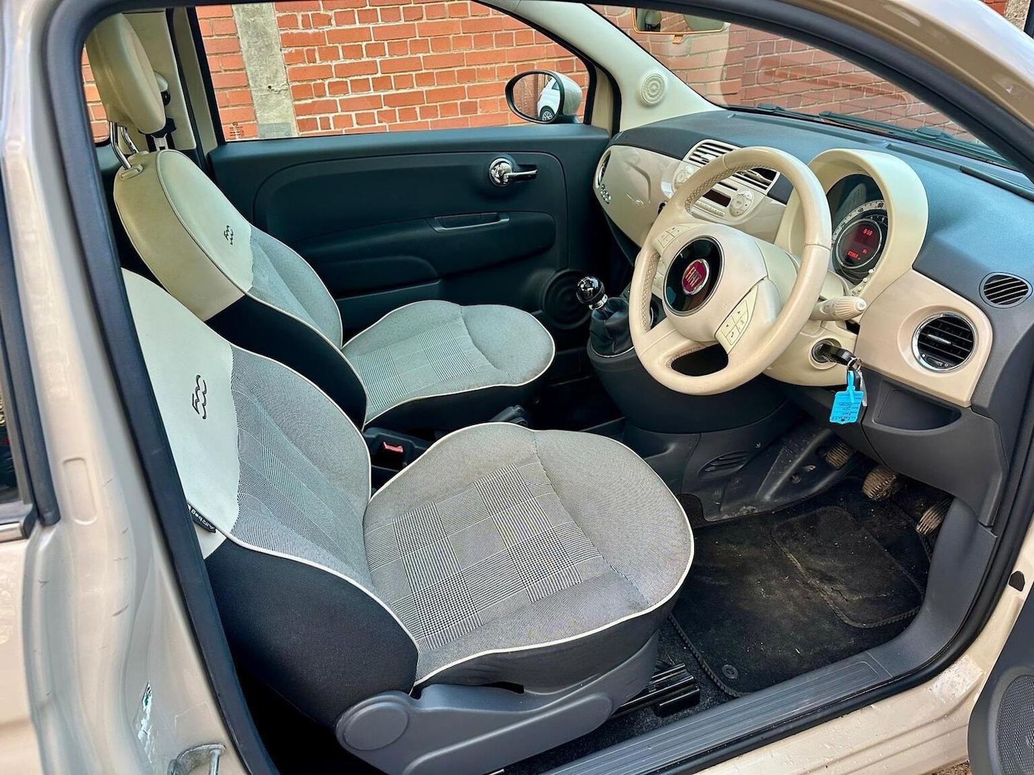 Used Fiat 500 2015 for sale - 76918440: Photo 5