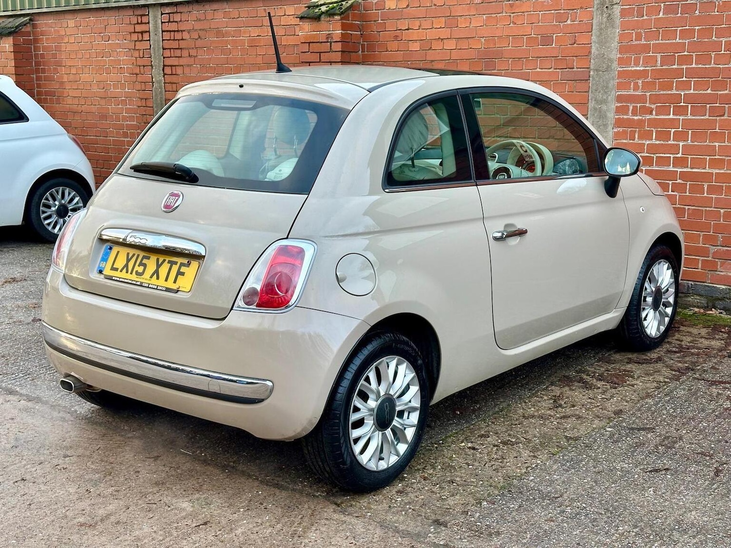 Used Fiat 500 2015 for sale - 76918440: Photo 8