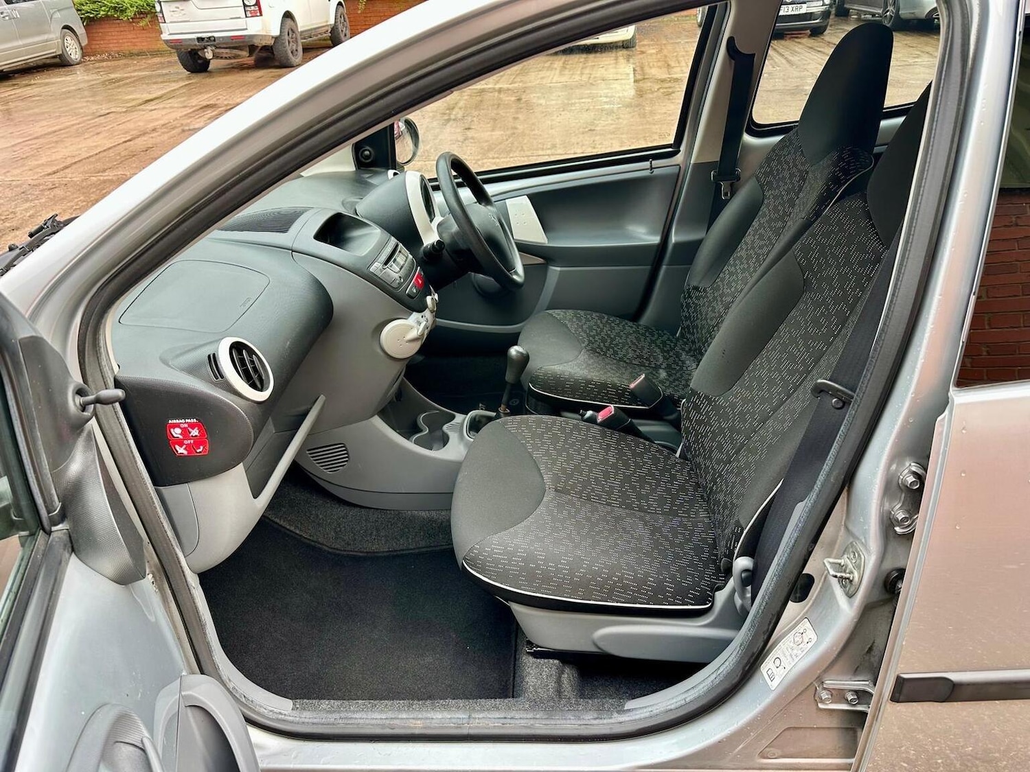 Used Peugeot 107 2011 for sale - 77195472: Photo 13