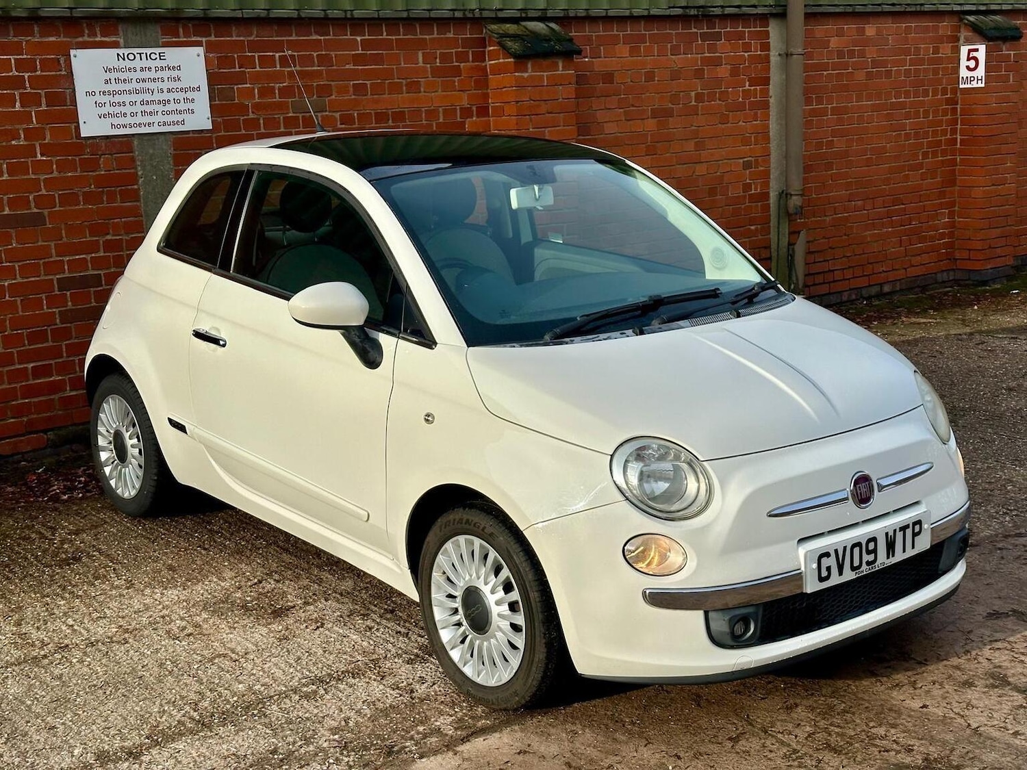 Used Fiat 500 2009 for sale - 77207156: Photo 2