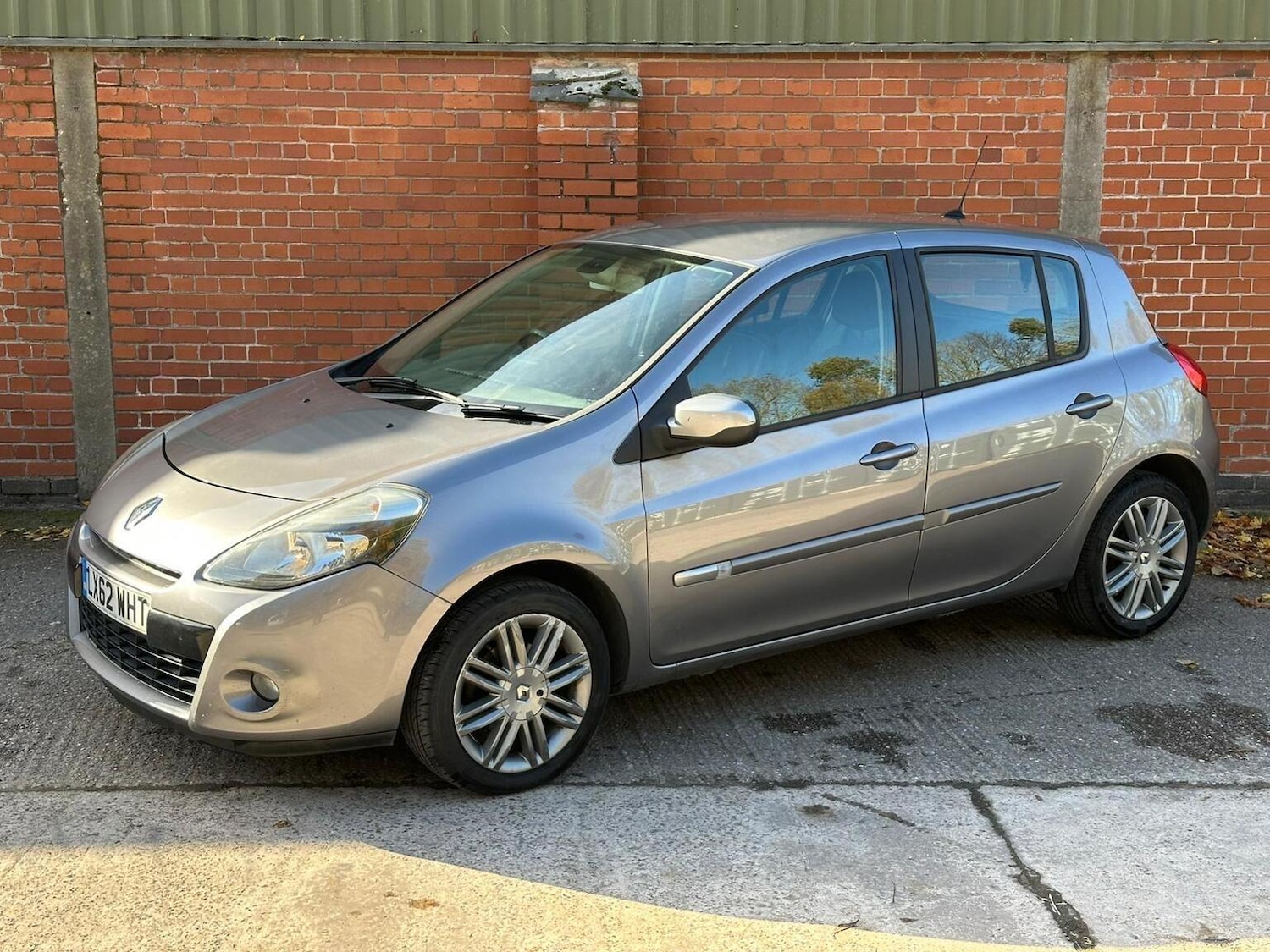 Used Renault Clio 2012 for sale - 76421876: Photo 1