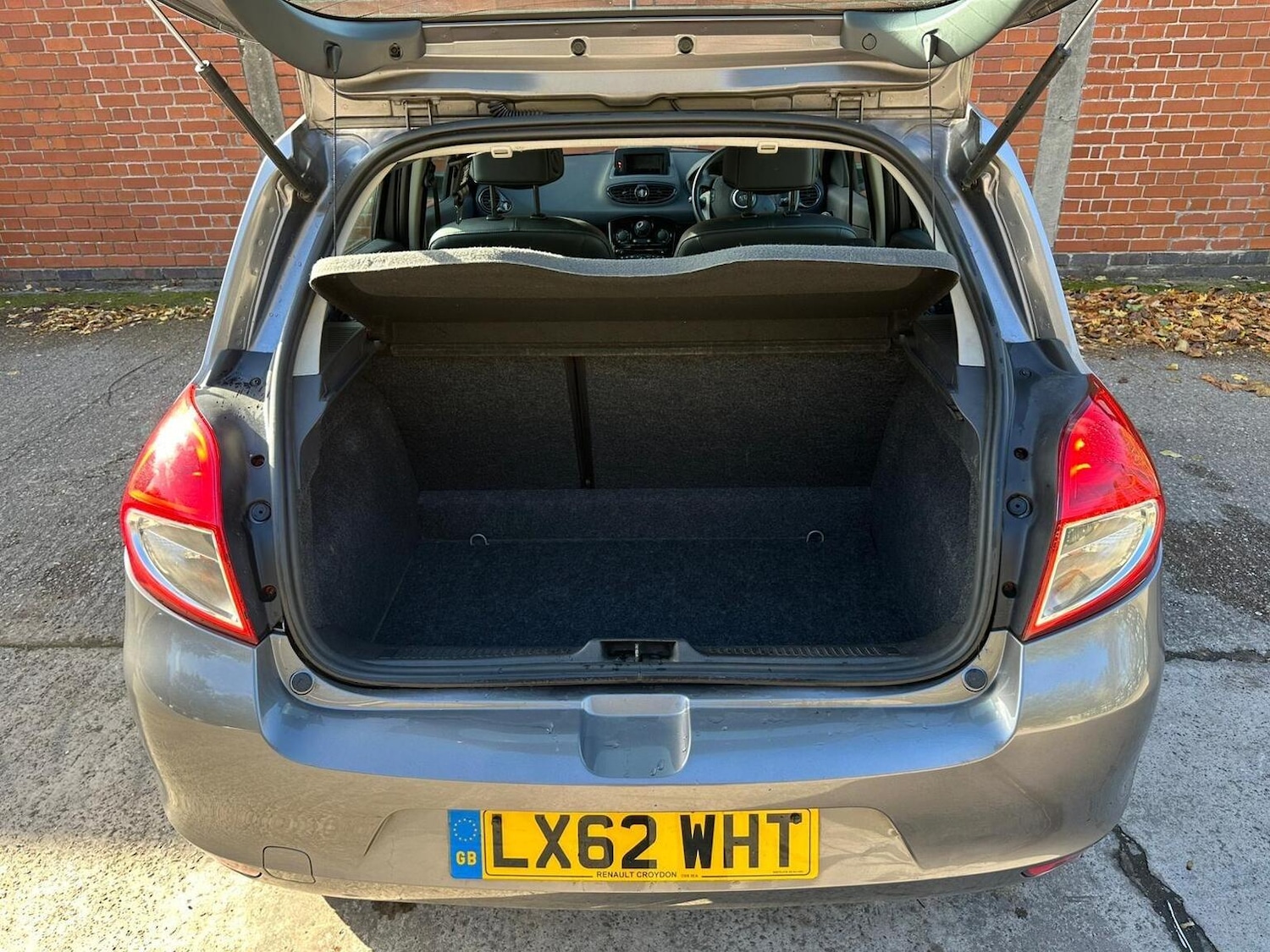 Used Renault Clio 2012 for sale - 76421876: Photo 6