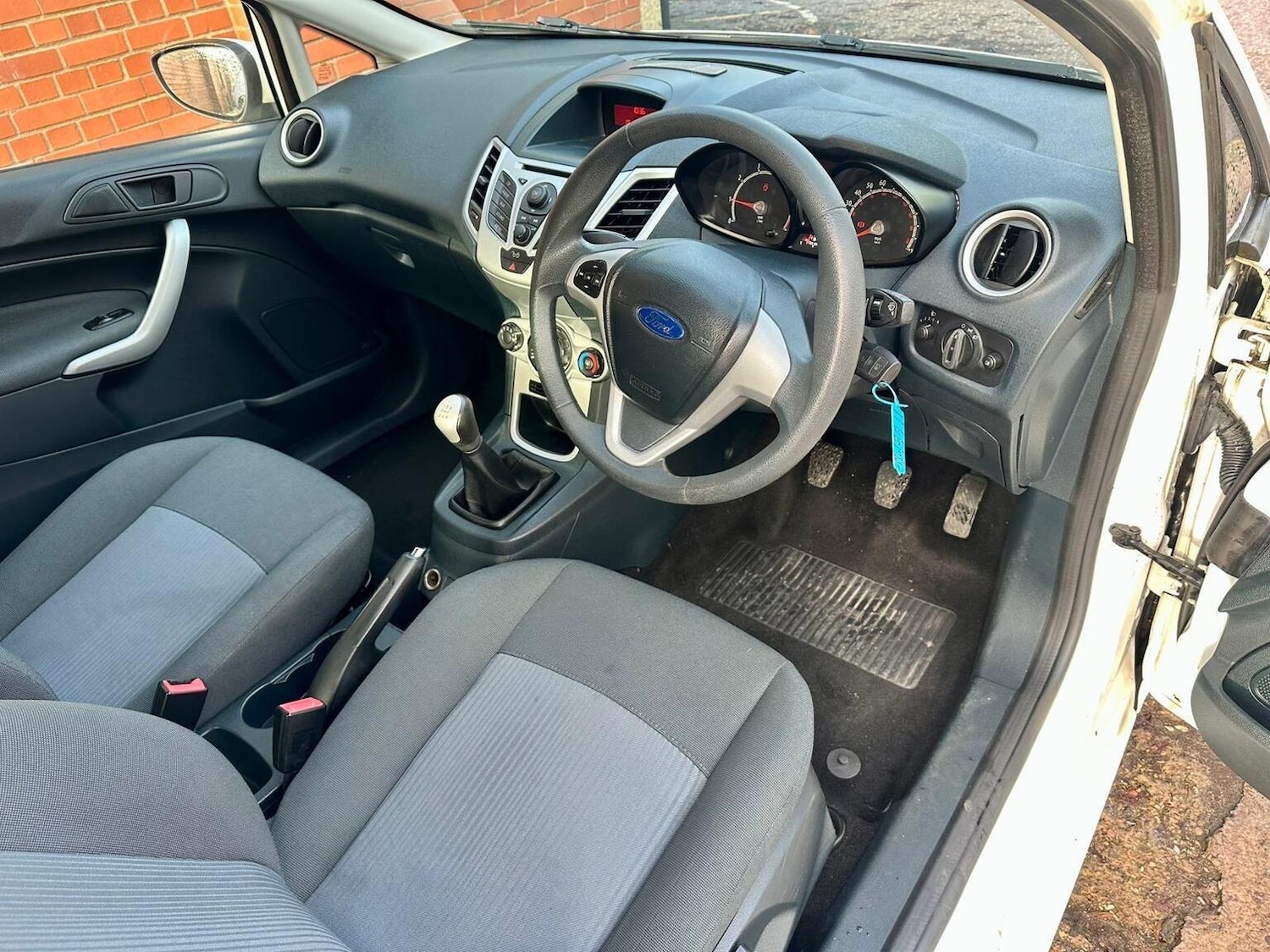 Used Ford Fiesta 2012 for sale - 76845025: Photo 15