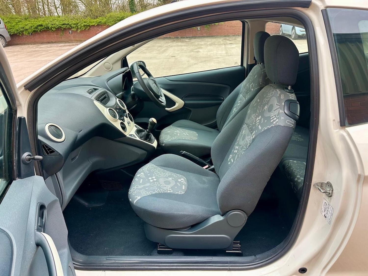 Used Ford Ka 2015 for sale - 77997261: Photo 8