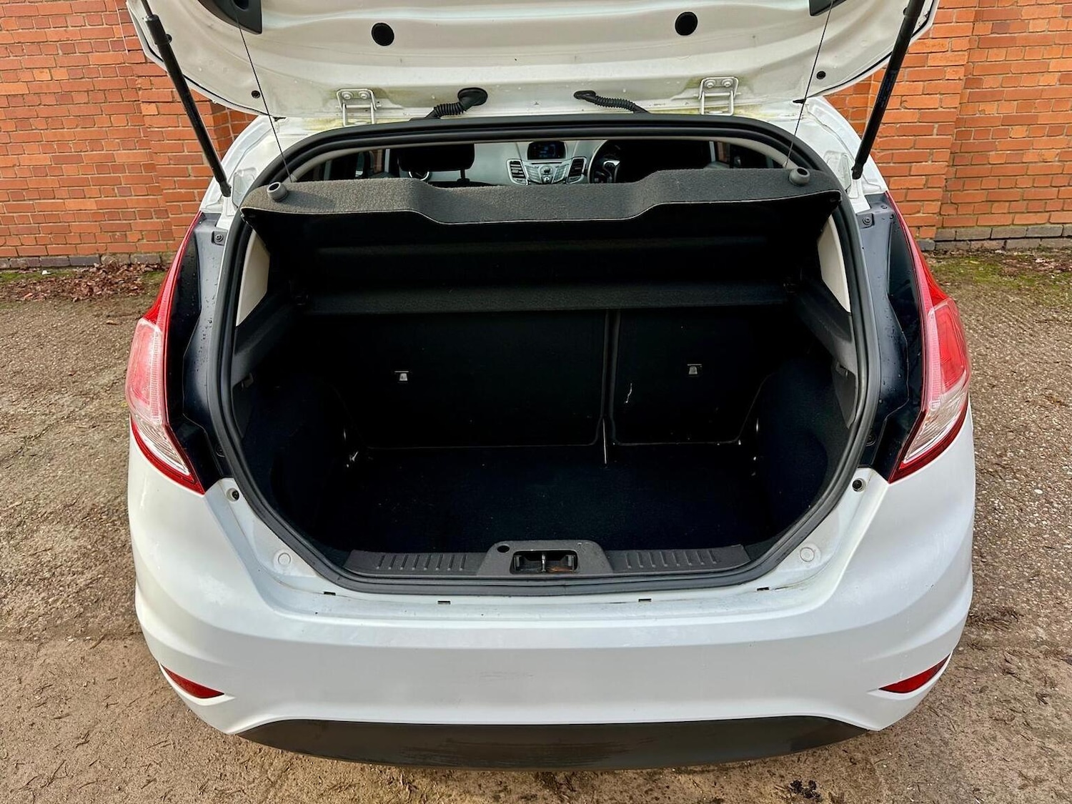 Used Ford Fiesta 2013 for sale - 77201330: Photo 23