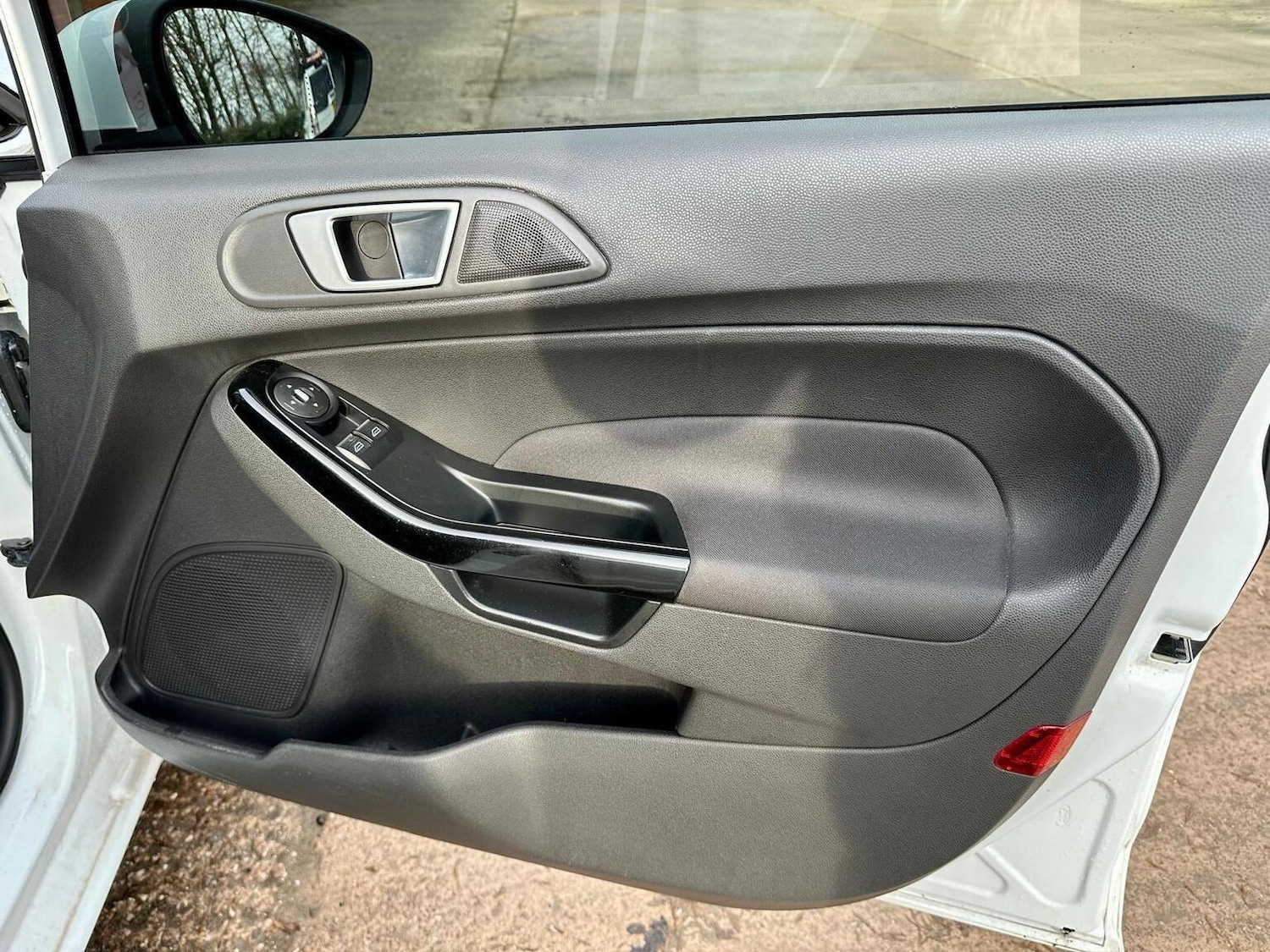 Used Ford Fiesta 2013 for sale - 77201330: Photo 4