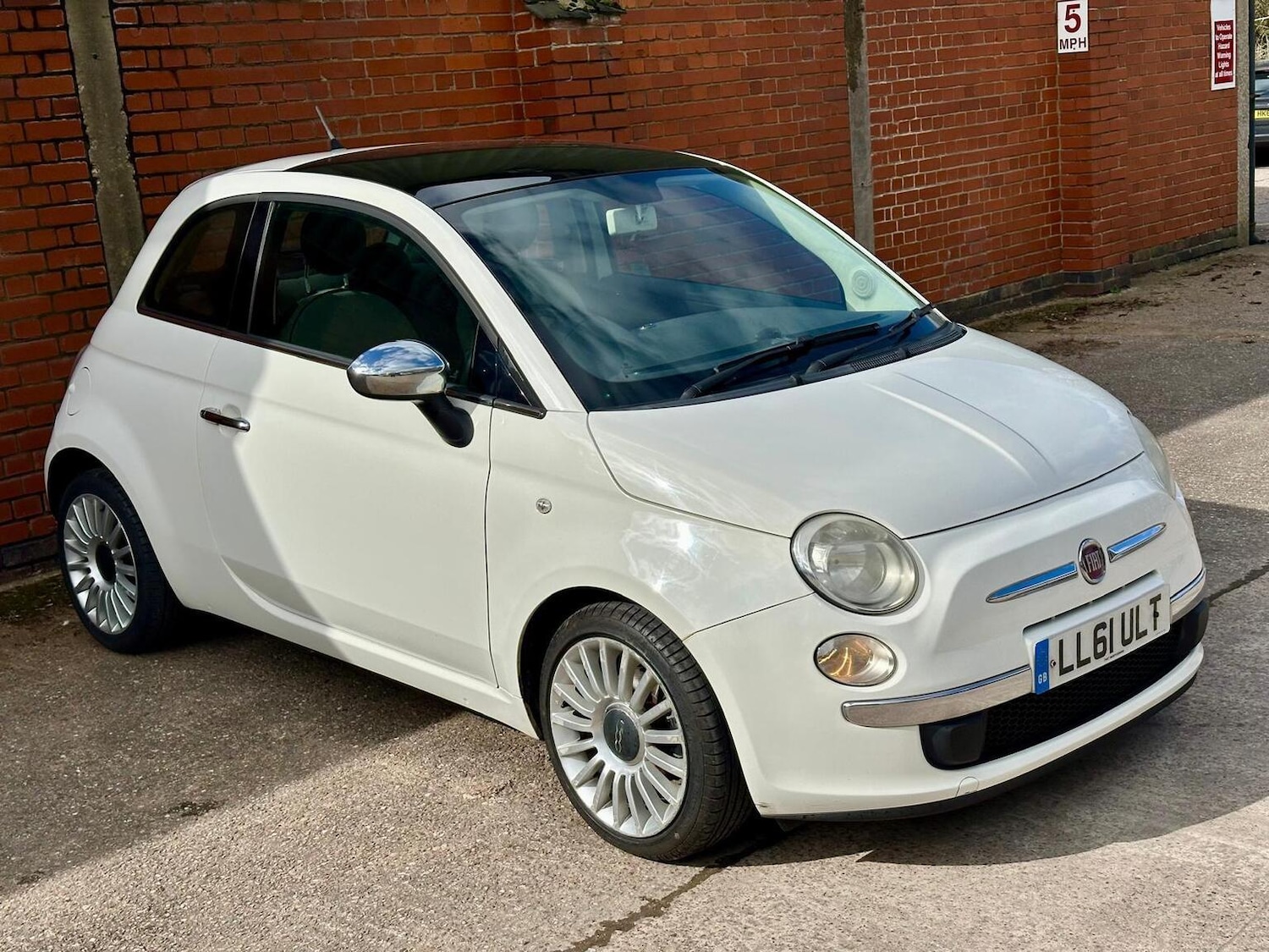 Used Fiat 500 2011 for sale - 77888469: Photo 2