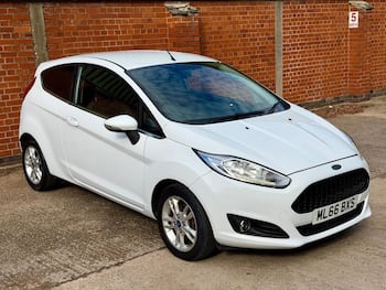 Used Ford Fiesta 2016 for sale - 79771779: Photo