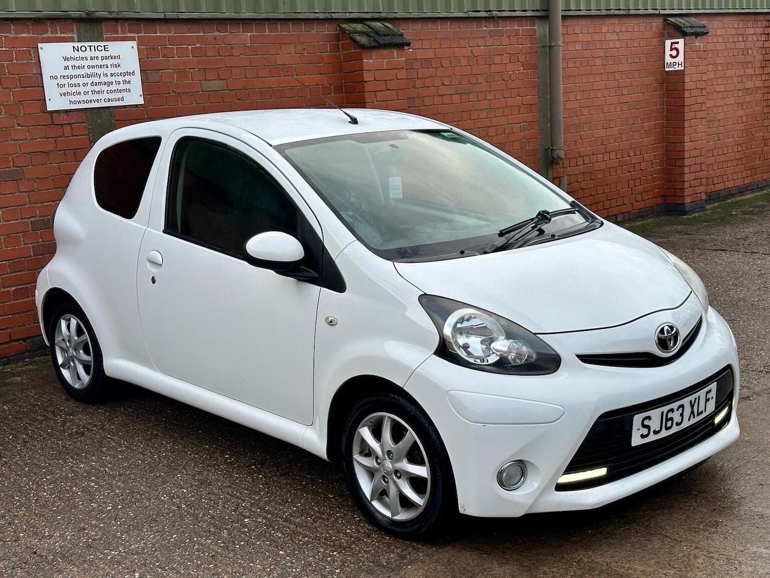 Used Toyota AYGO 2013 for sale - 77391901: Photo 16