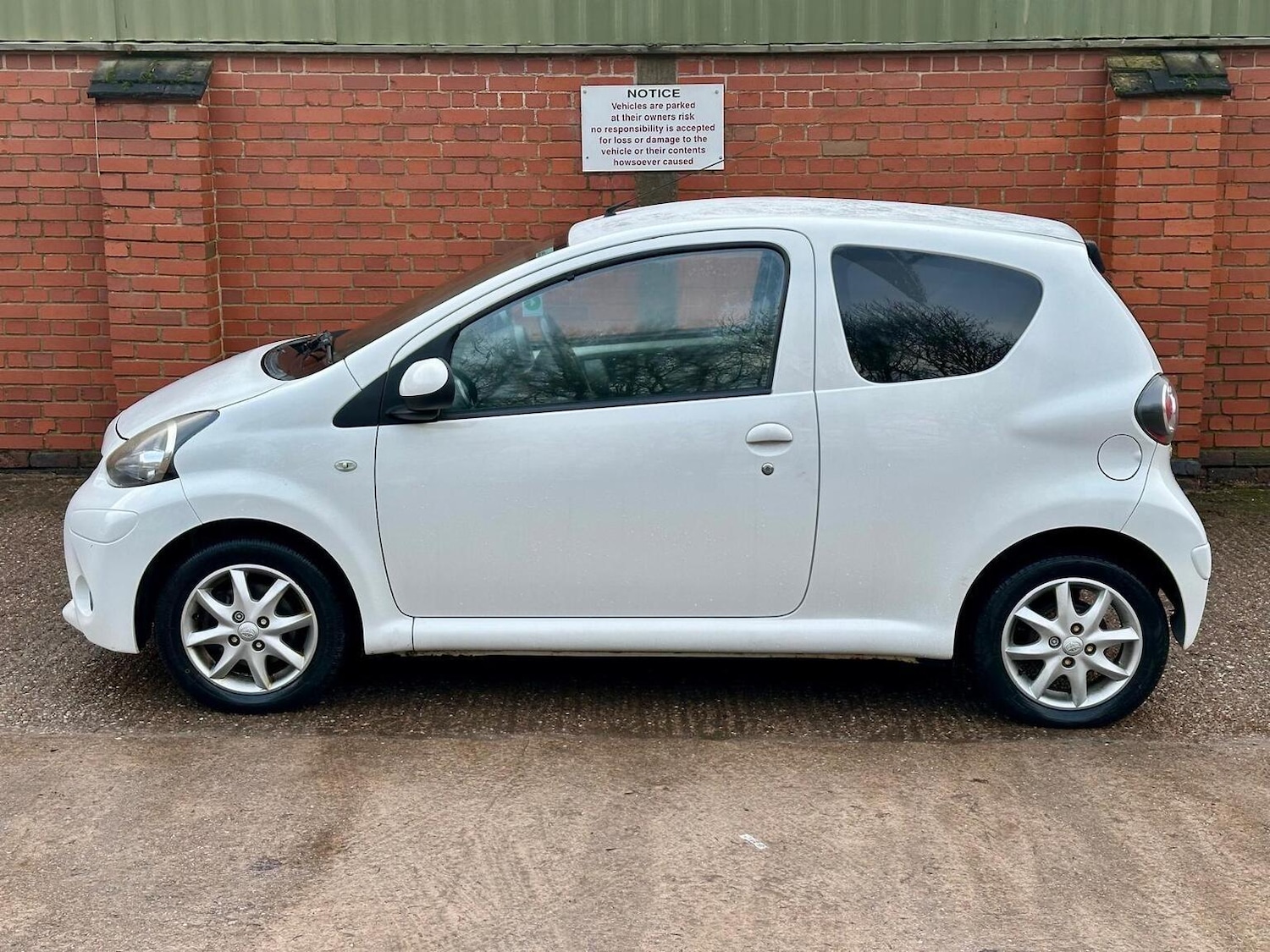 Used Toyota AYGO 2013 for sale - 77391901: Photo 21