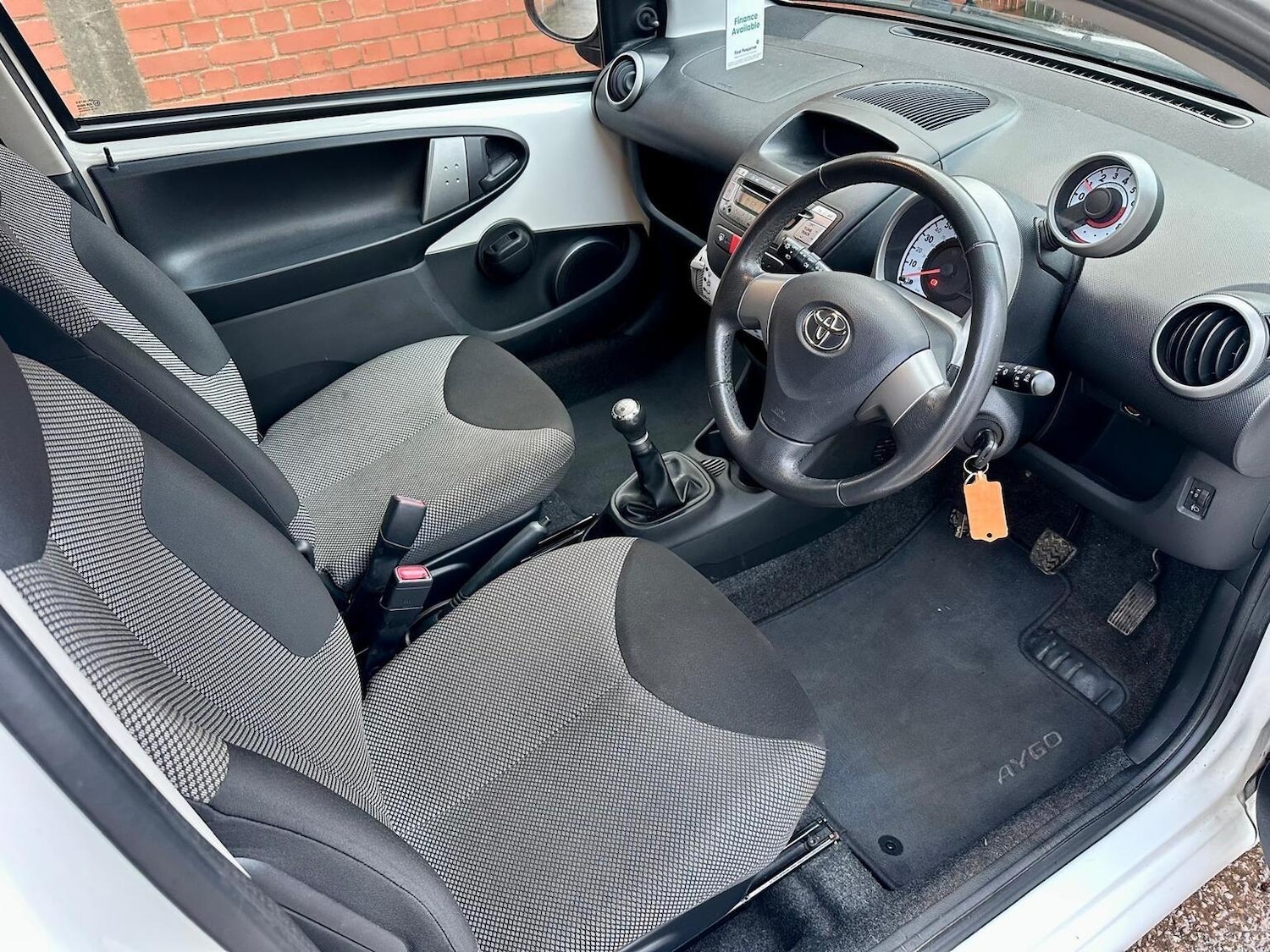 Used Toyota AYGO 2013 for sale - 77391901: Photo 3