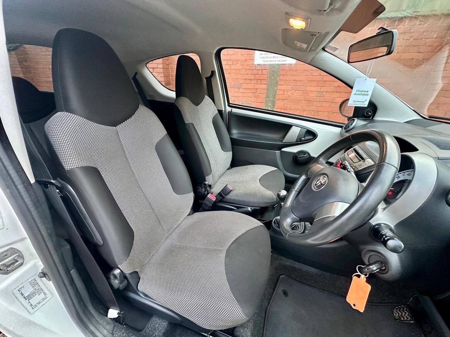 Used Toyota AYGO 2013 for sale - 77391901: Photo 6