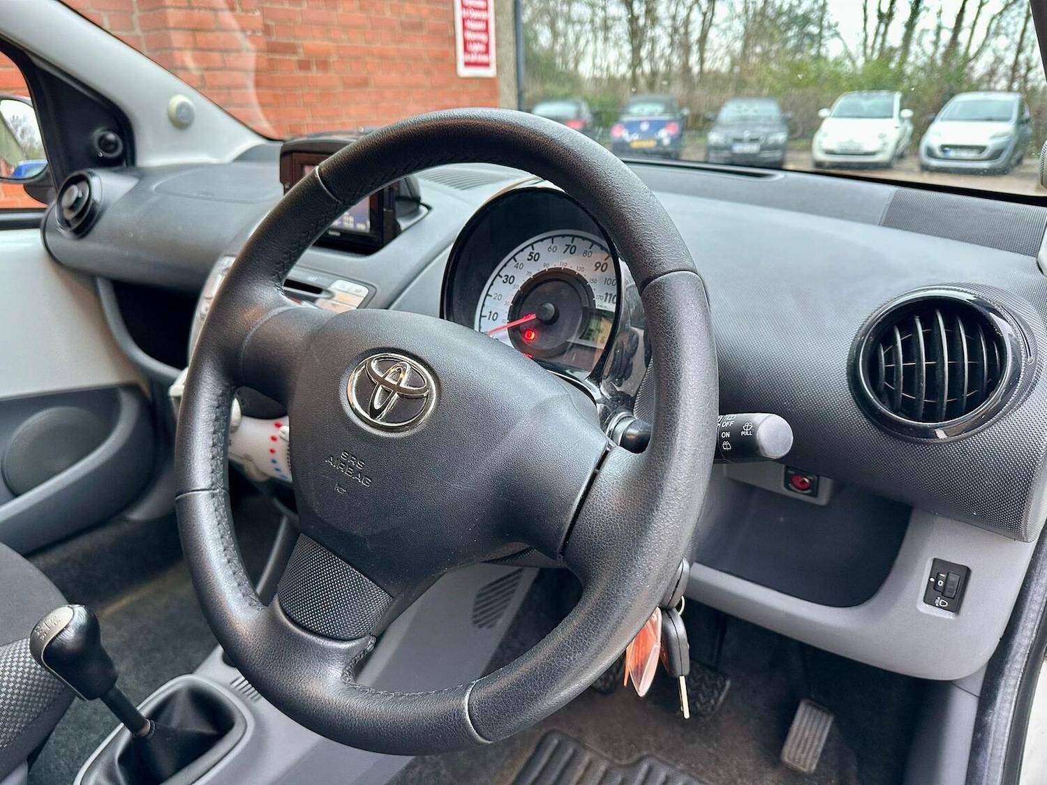 Used Toyota AYGO 2011 for sale - 77045371: Photo 12