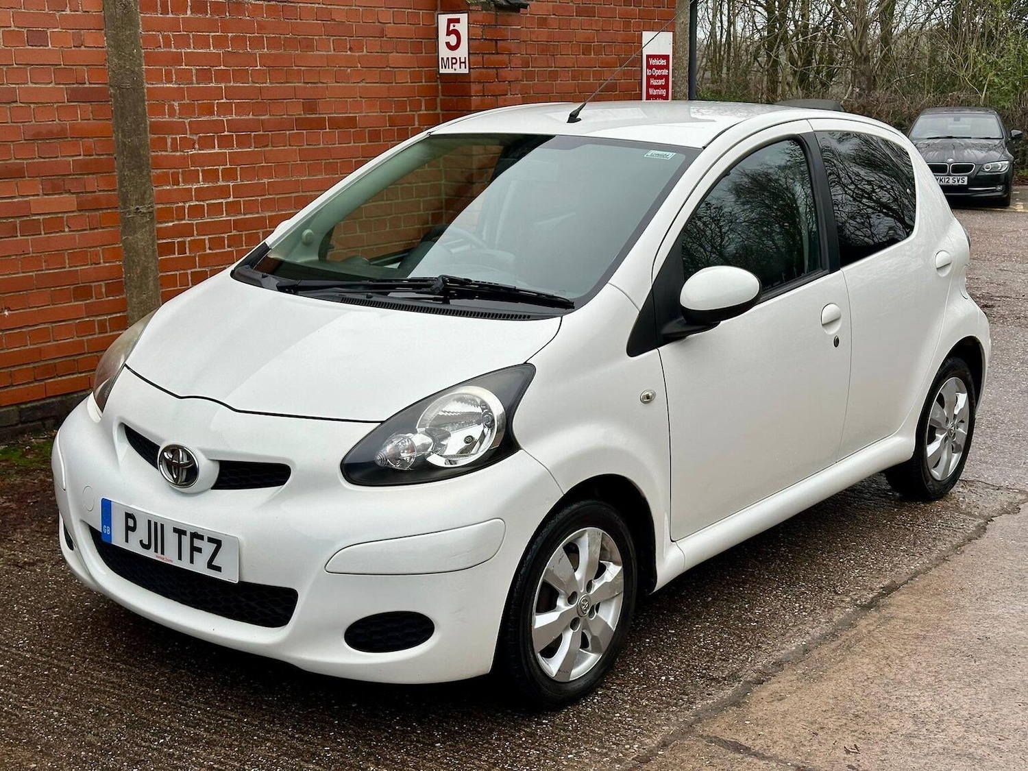 Used Toyota AYGO 2011 for sale - 77045371: Photo 15