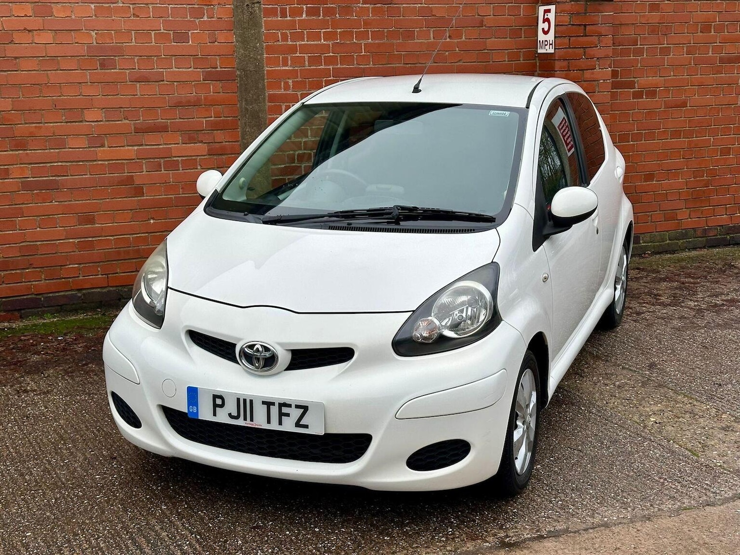 Used Toyota AYGO 2011 for sale - 77045371: Photo 16