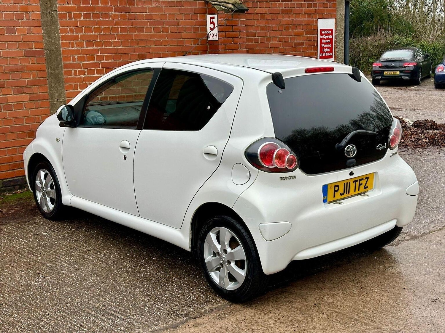 Used Toyota AYGO 2011 for sale - 77045371: Photo 20