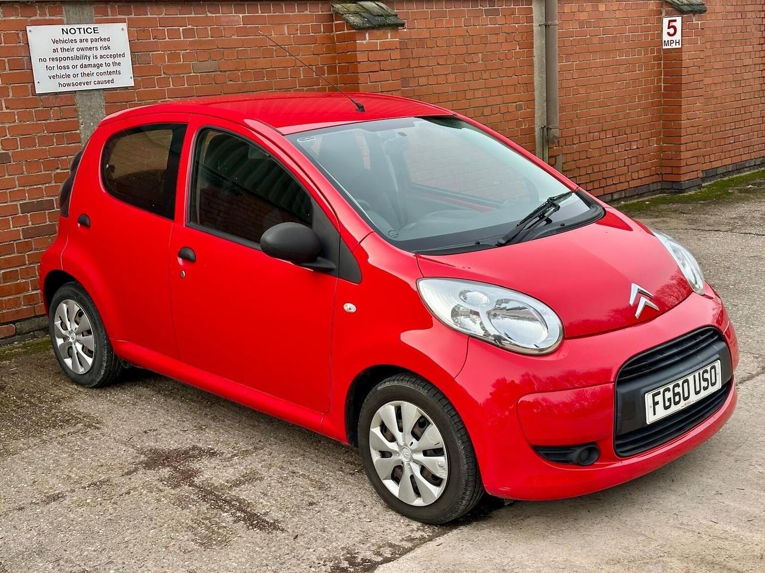 Used Citroen C1 2010 for sale - 77603421: Photo 2