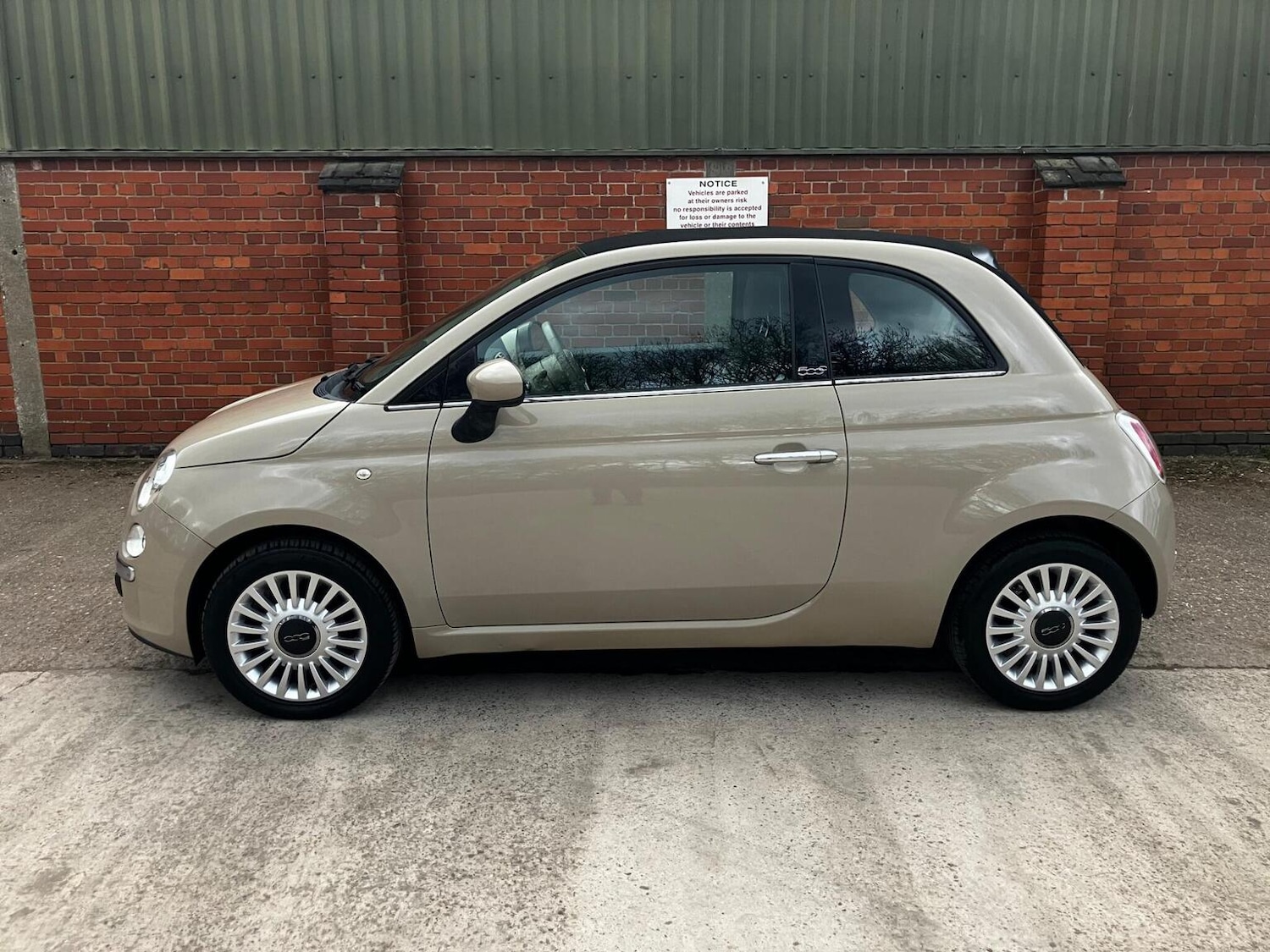 Used Fiat 500C 2014 for sale - 78084483: Photo 24