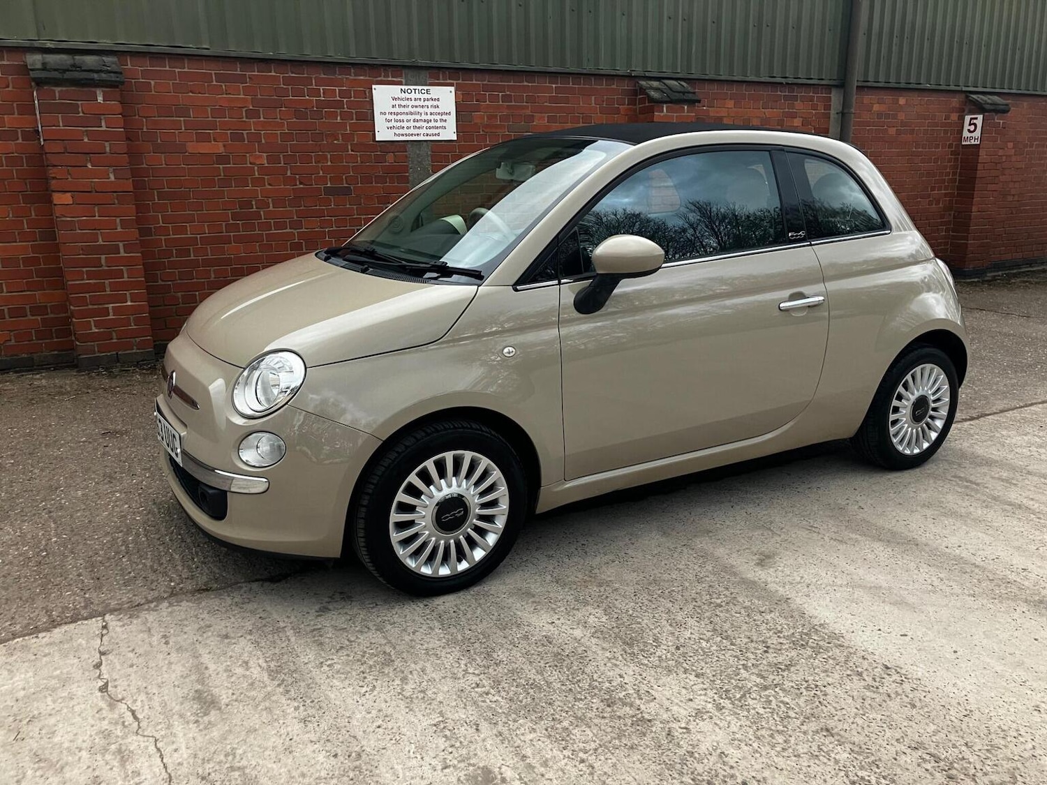 Used Fiat 500C 2014 for sale - 78084483: Photo 25