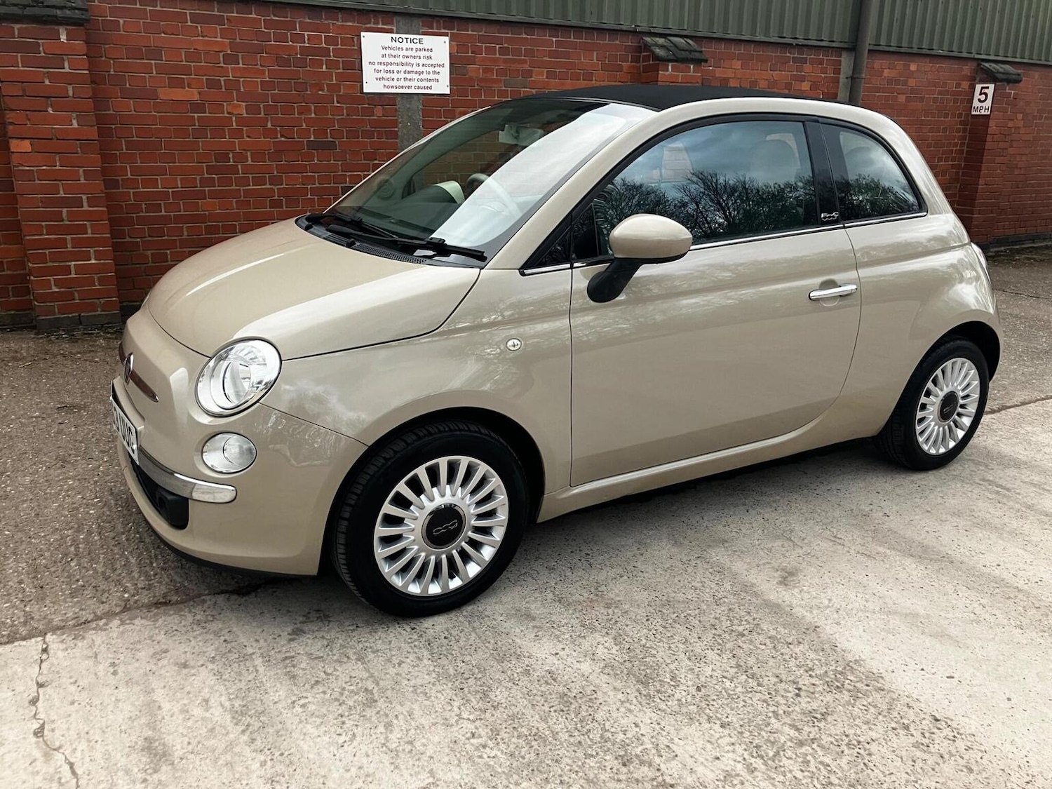 Used Fiat 500C 2014 for sale - 78084483: Photo 27