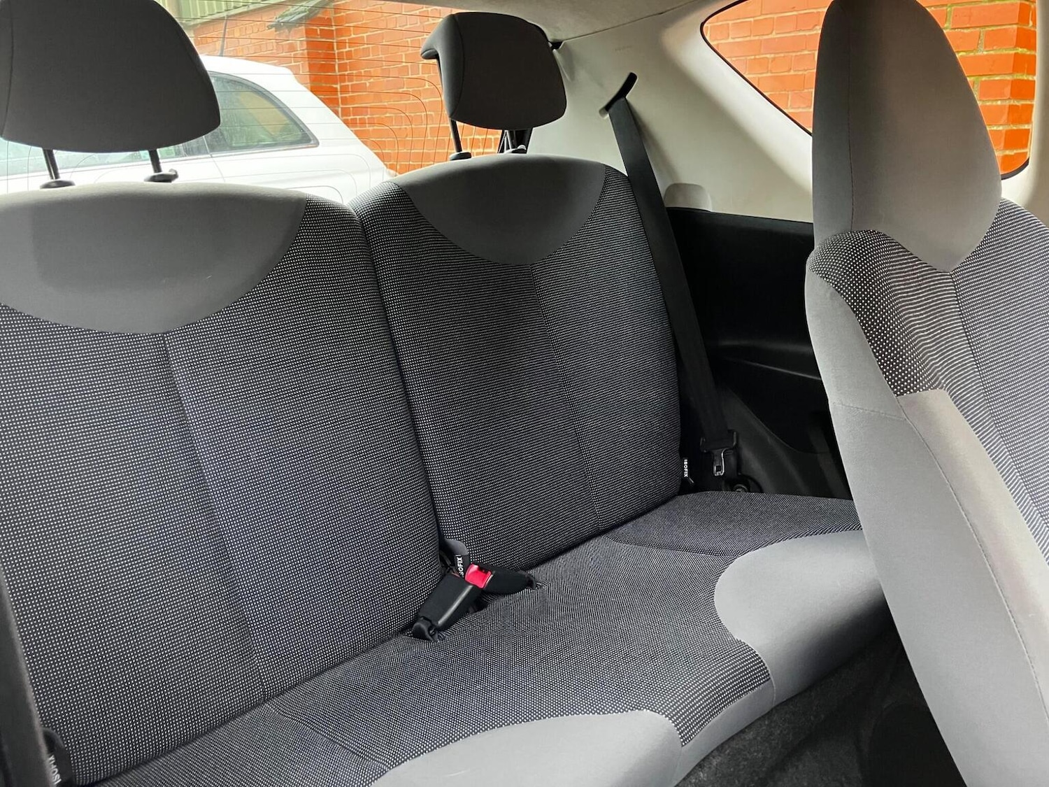 Used Peugeot 107 2013 for sale - 76935294: Photo 6