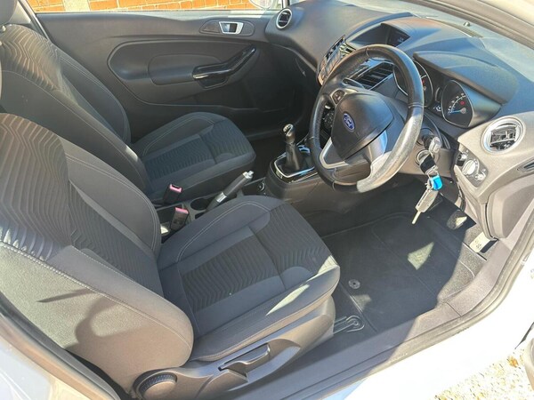 Used Ford Fiesta 2012 for sale - 76058064: Photo 2