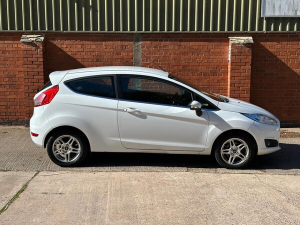 Used Ford Fiesta 2012 for sale - 76058064: Photo 4