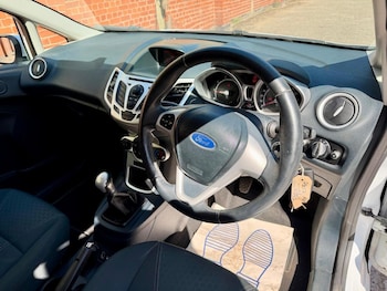 Used Ford Fiesta 2012 for sale - 79173574: Photo
