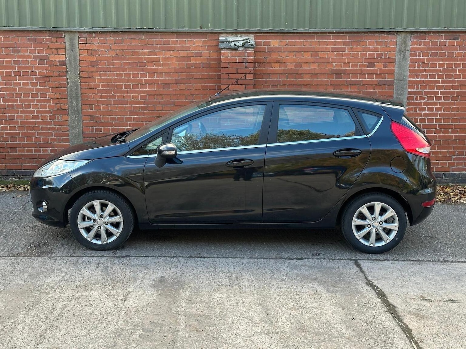 Used Ford Fiesta 2009 for sale - 76421888: Photo 16