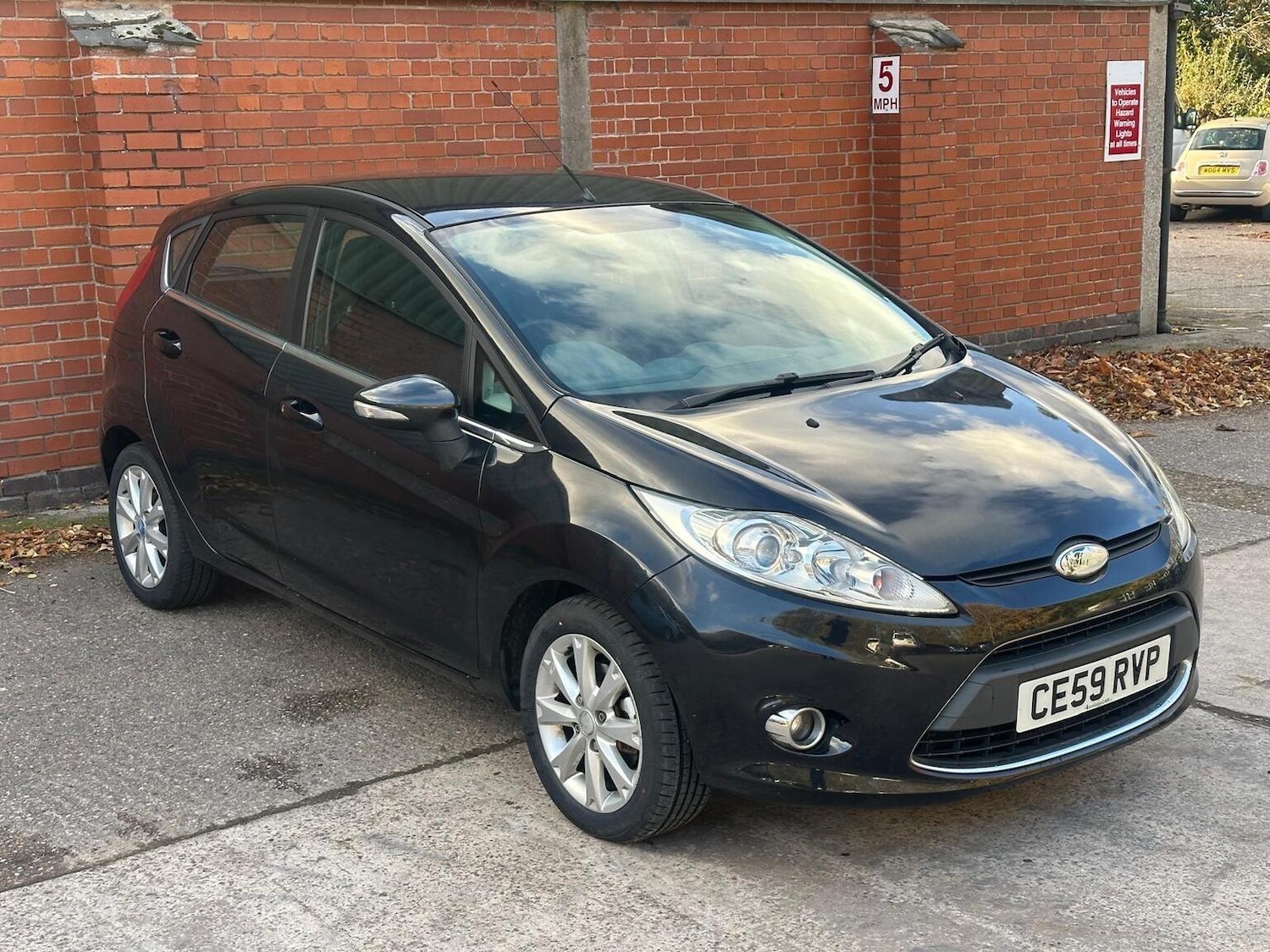 Used Ford Fiesta 2009 for sale - 76421888: Photo 2
