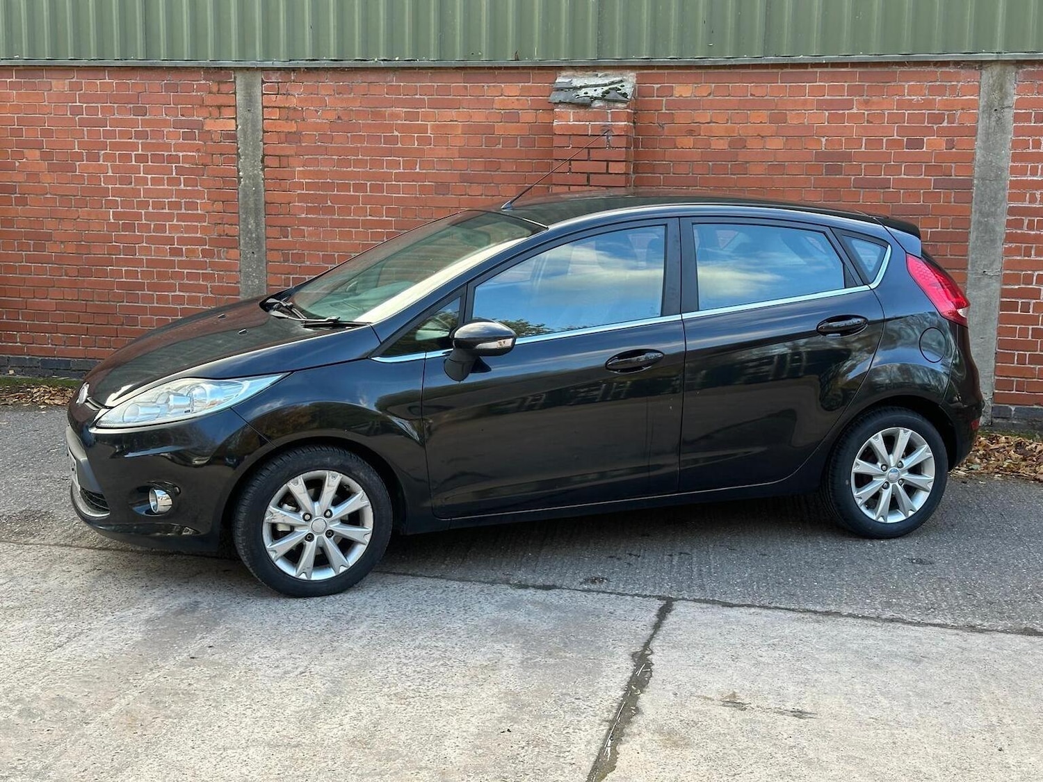 Used Ford Fiesta 2009 for sale - 76421888: Photo 24