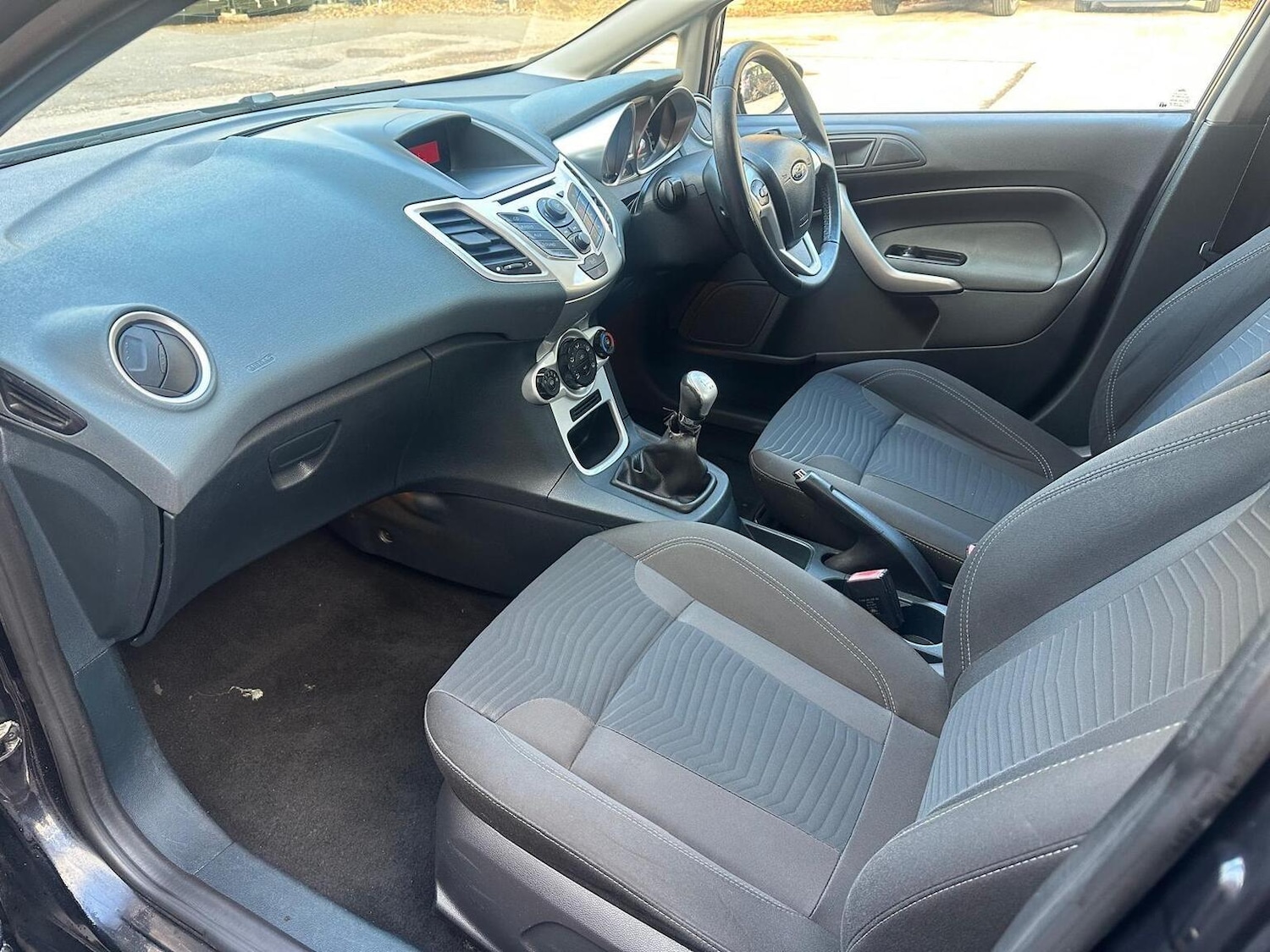 Used Ford Fiesta 2009 for sale - 76421888: Photo 3