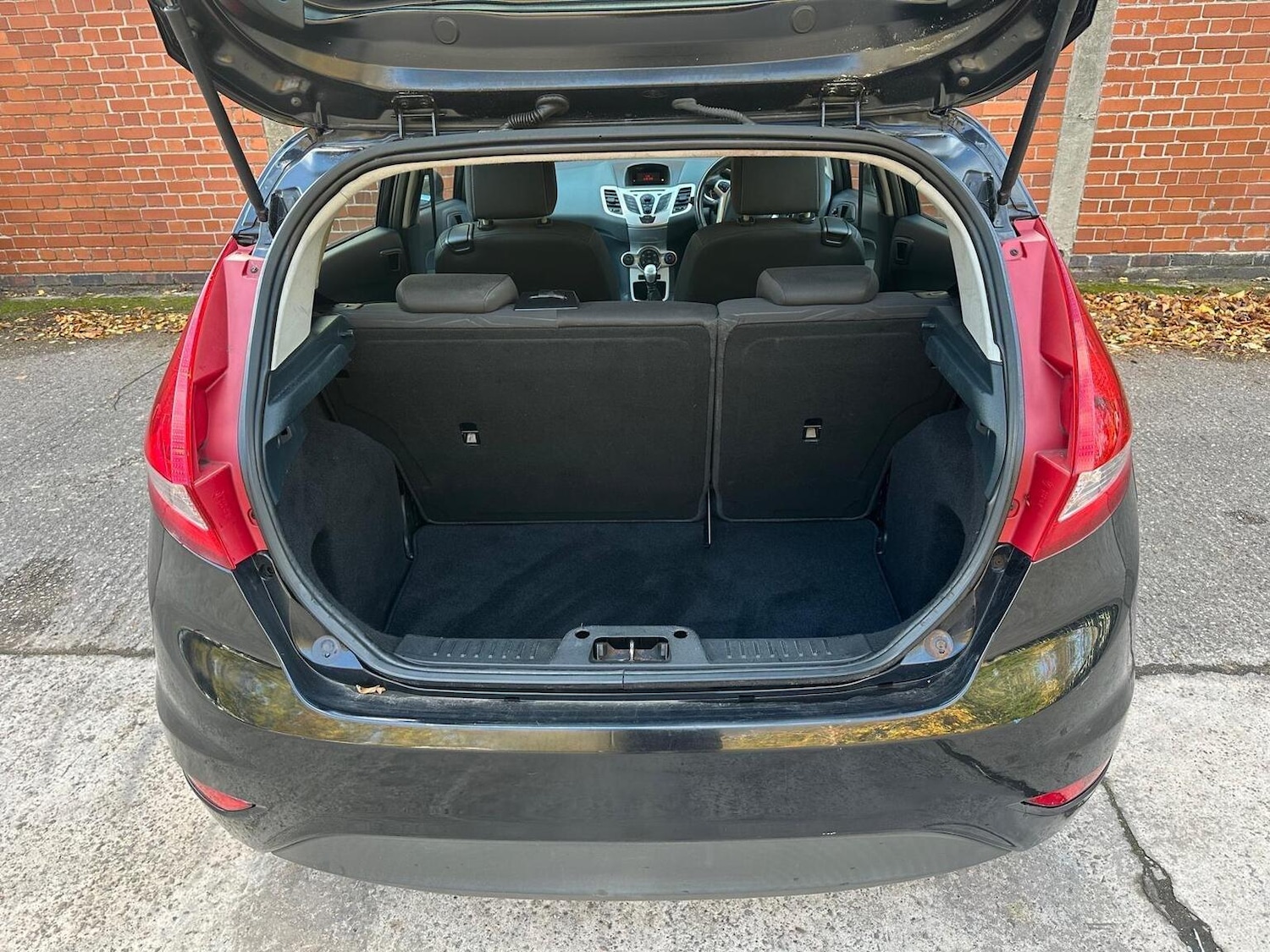 Used Ford Fiesta 2009 for sale - 76421888: Photo 9