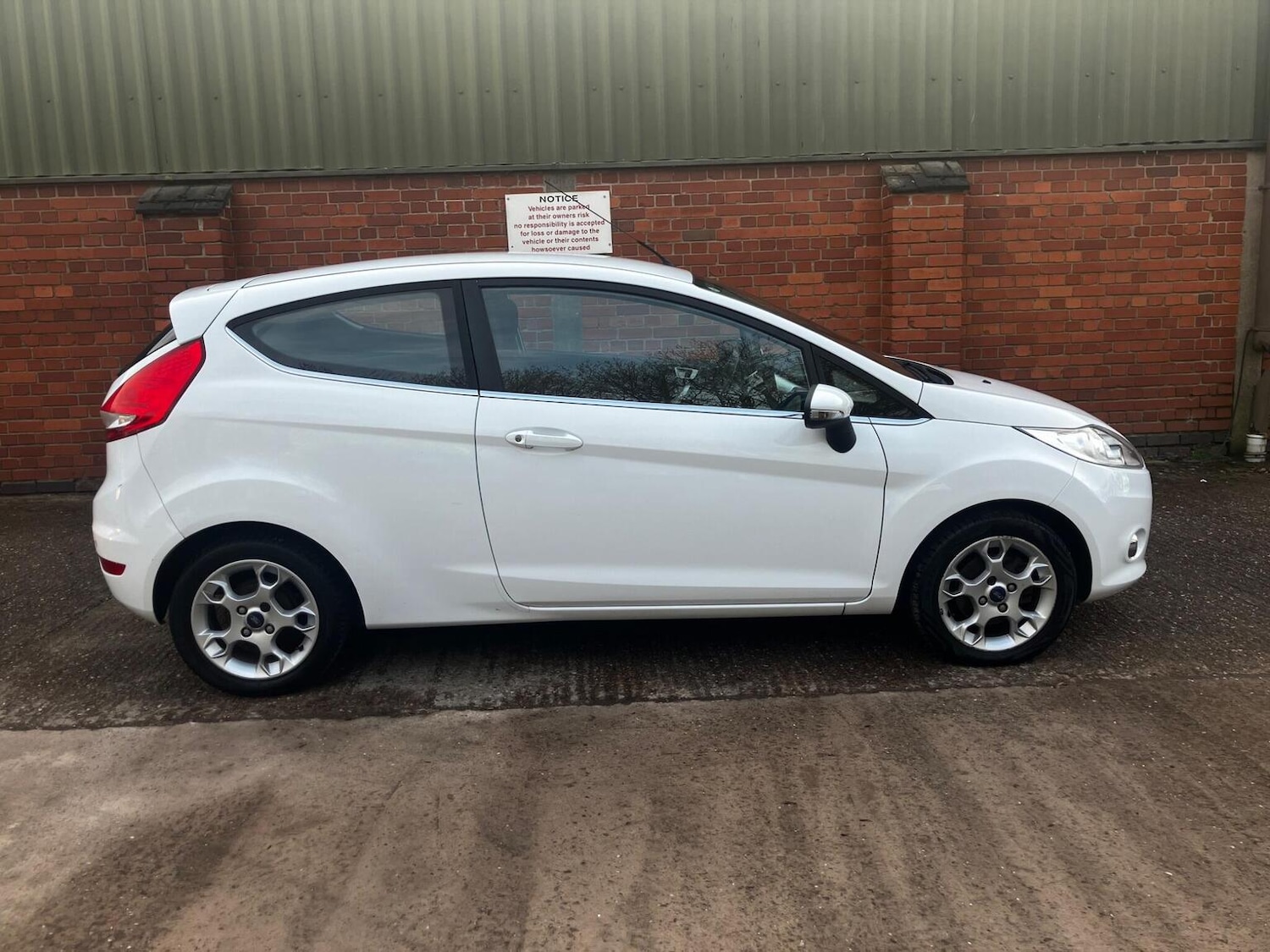 Used Ford Fiesta 2011 for sale - 78053298: Photo 10