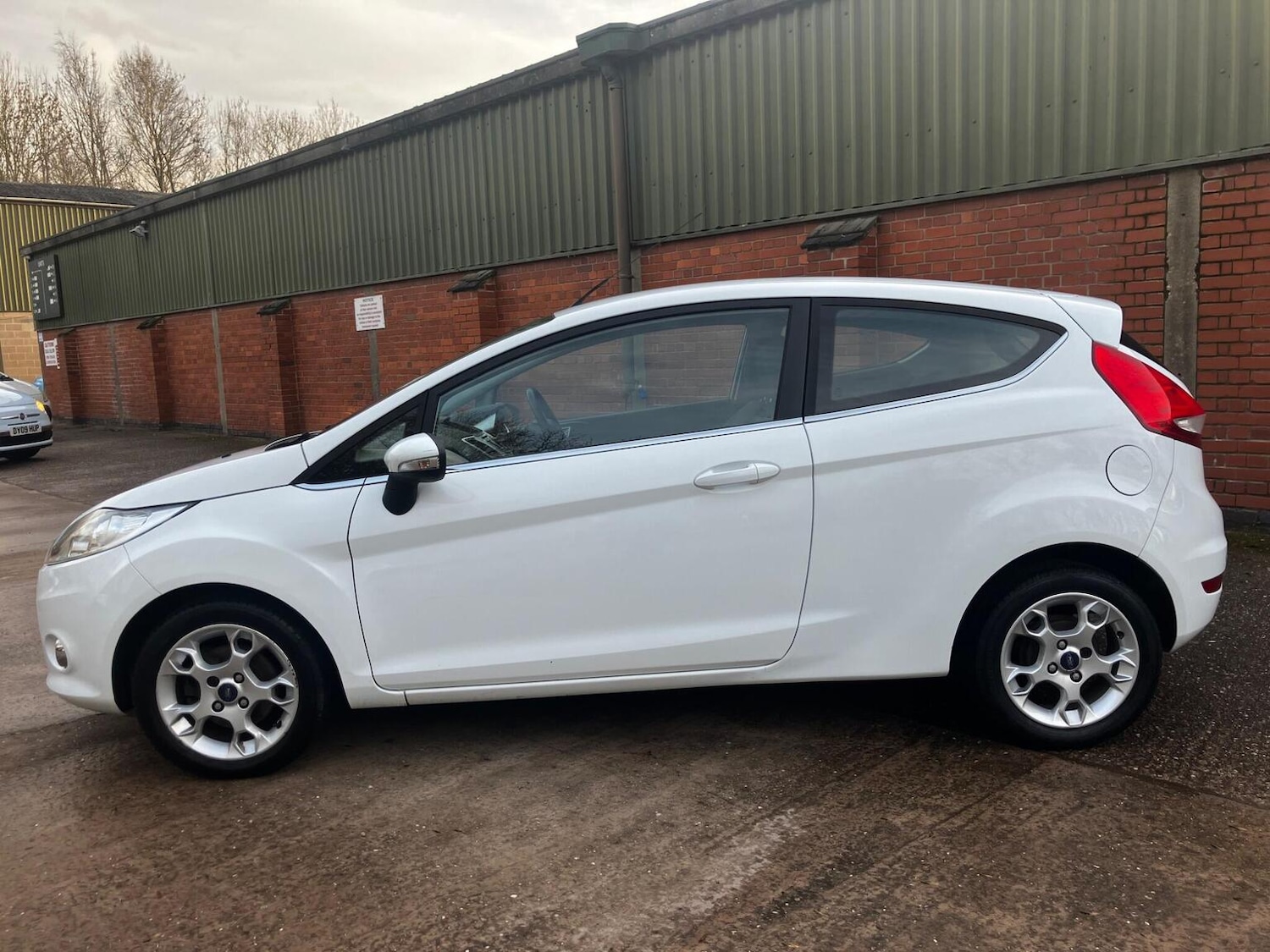 Used Ford Fiesta 2011 for sale - 78053298: Photo 26