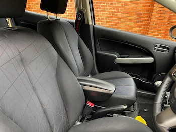 Used Mazda Mazda2 2011 for sale - 78526460: Photo