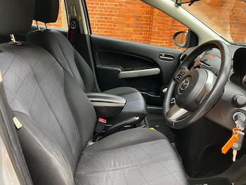 Used Mazda Mazda2 2011 for sale - 78526460: Photo
