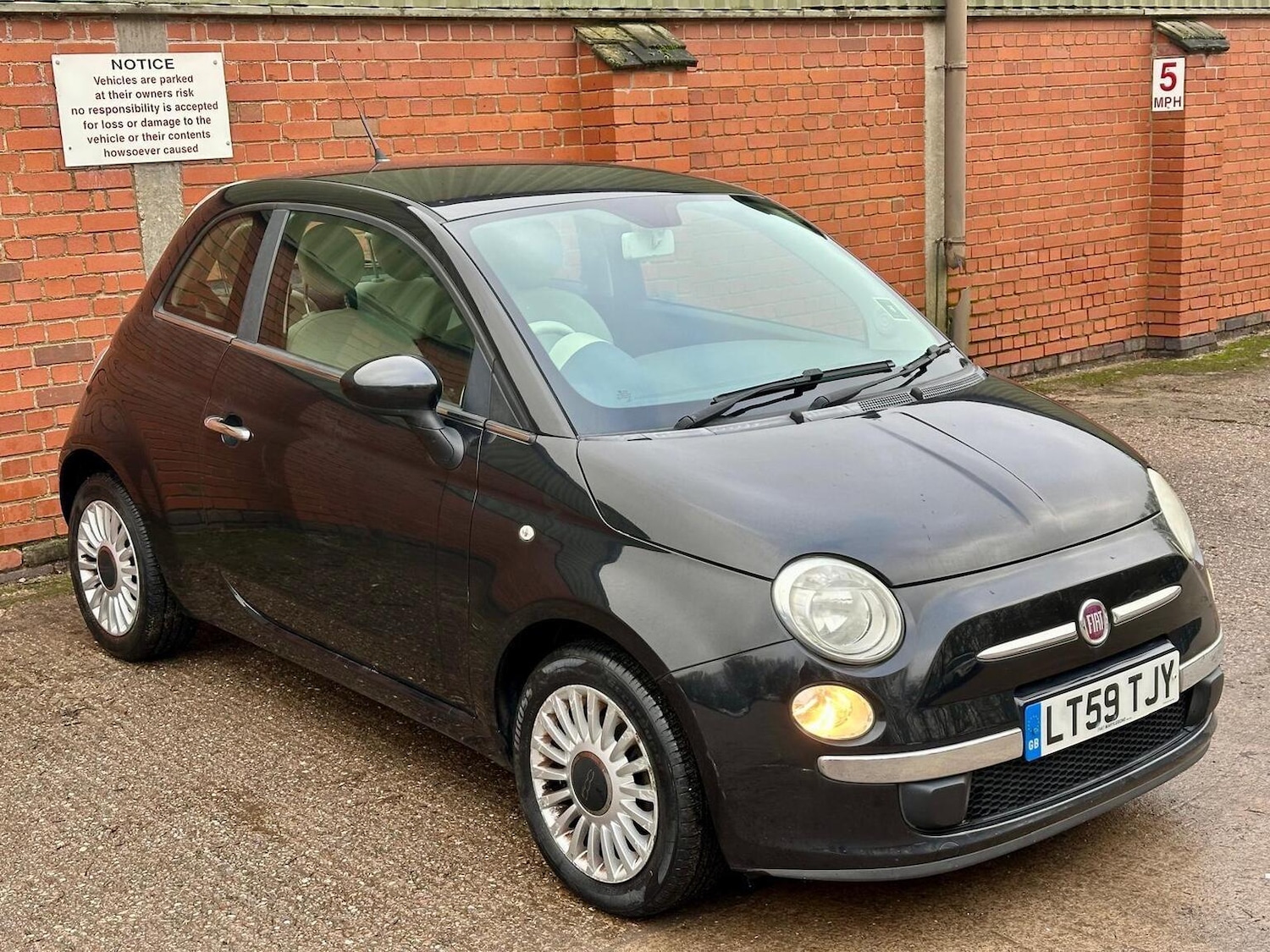 Used Fiat 500 2009 for sale - 77377777: Photo 2