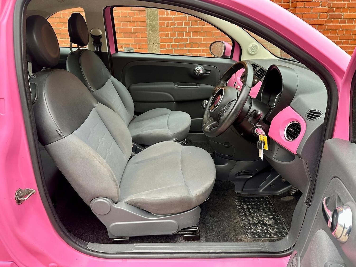 Used Fiat 500 2010 for sale - 76891782: Photo 3