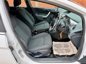 Used Ford Fiesta 2011 for sale - 79320361: Photo