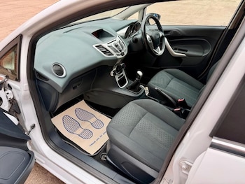 Used Ford Fiesta 2011 for sale - 79320361: Photo