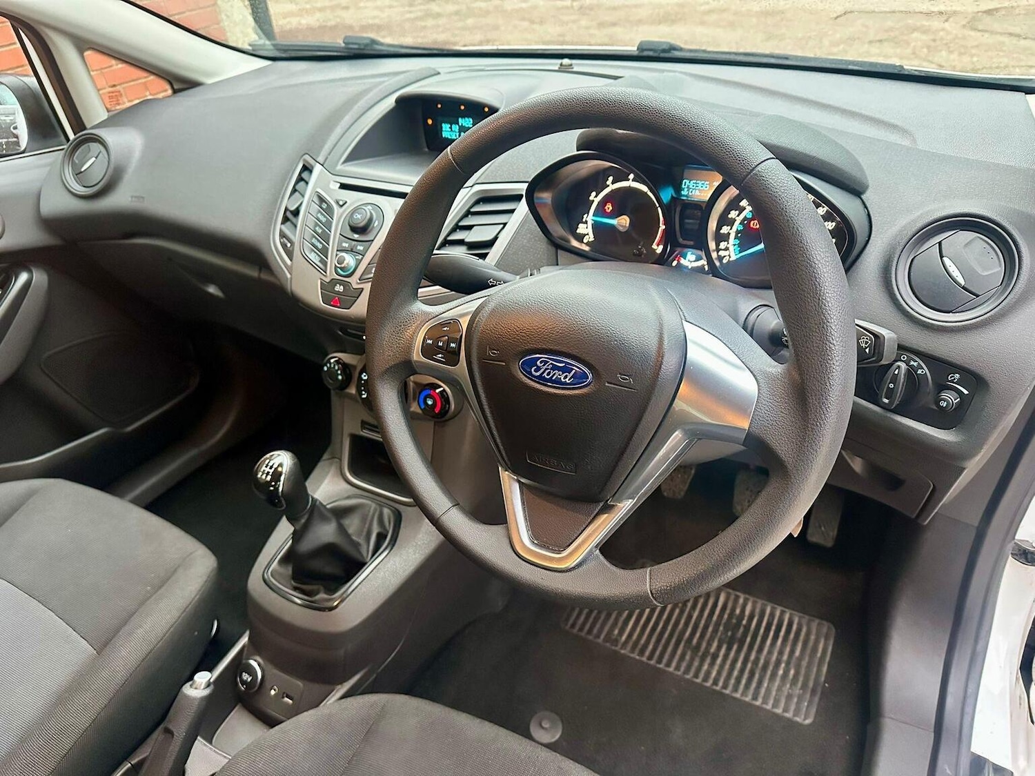 Used Ford Fiesta 2015 for sale - 77053707: Photo 12