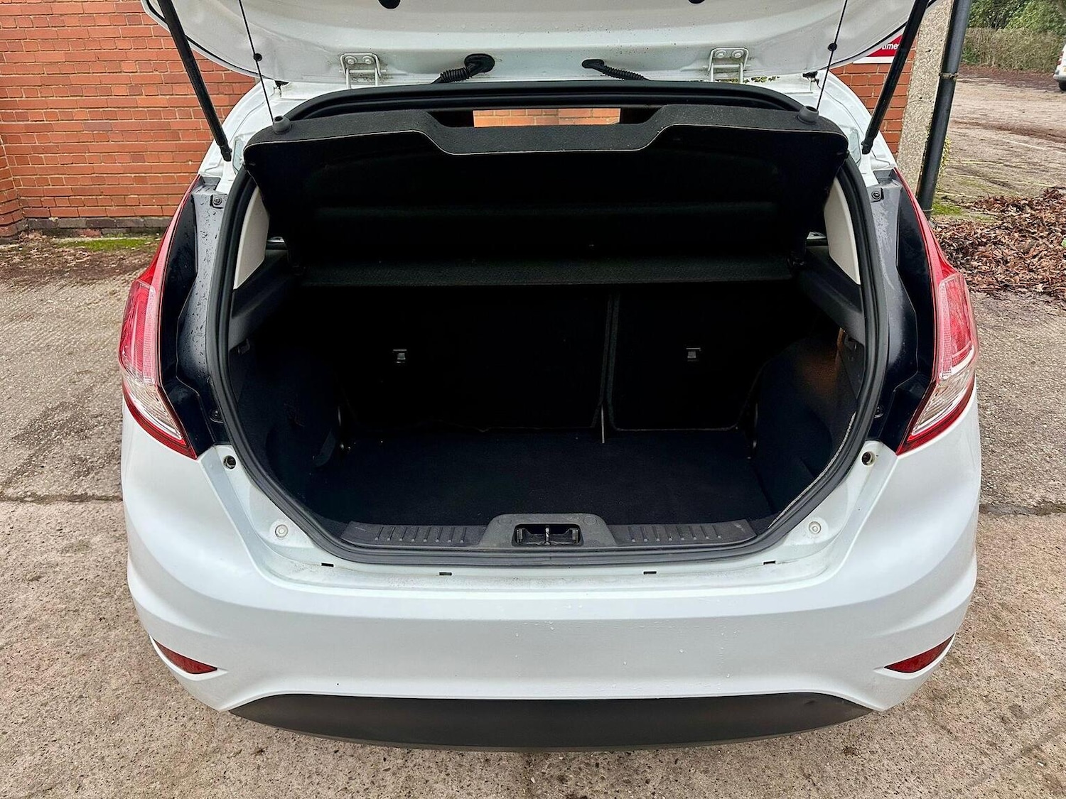 Used Ford Fiesta 2015 for sale - 77053707: Photo 15