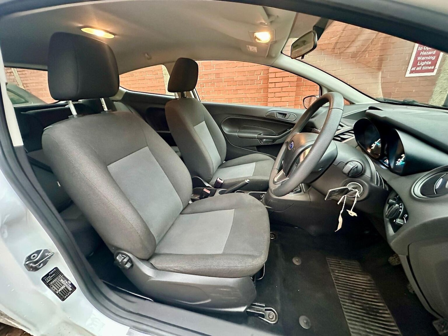 Used Ford Fiesta 2015 for sale - 77053707: Photo 3