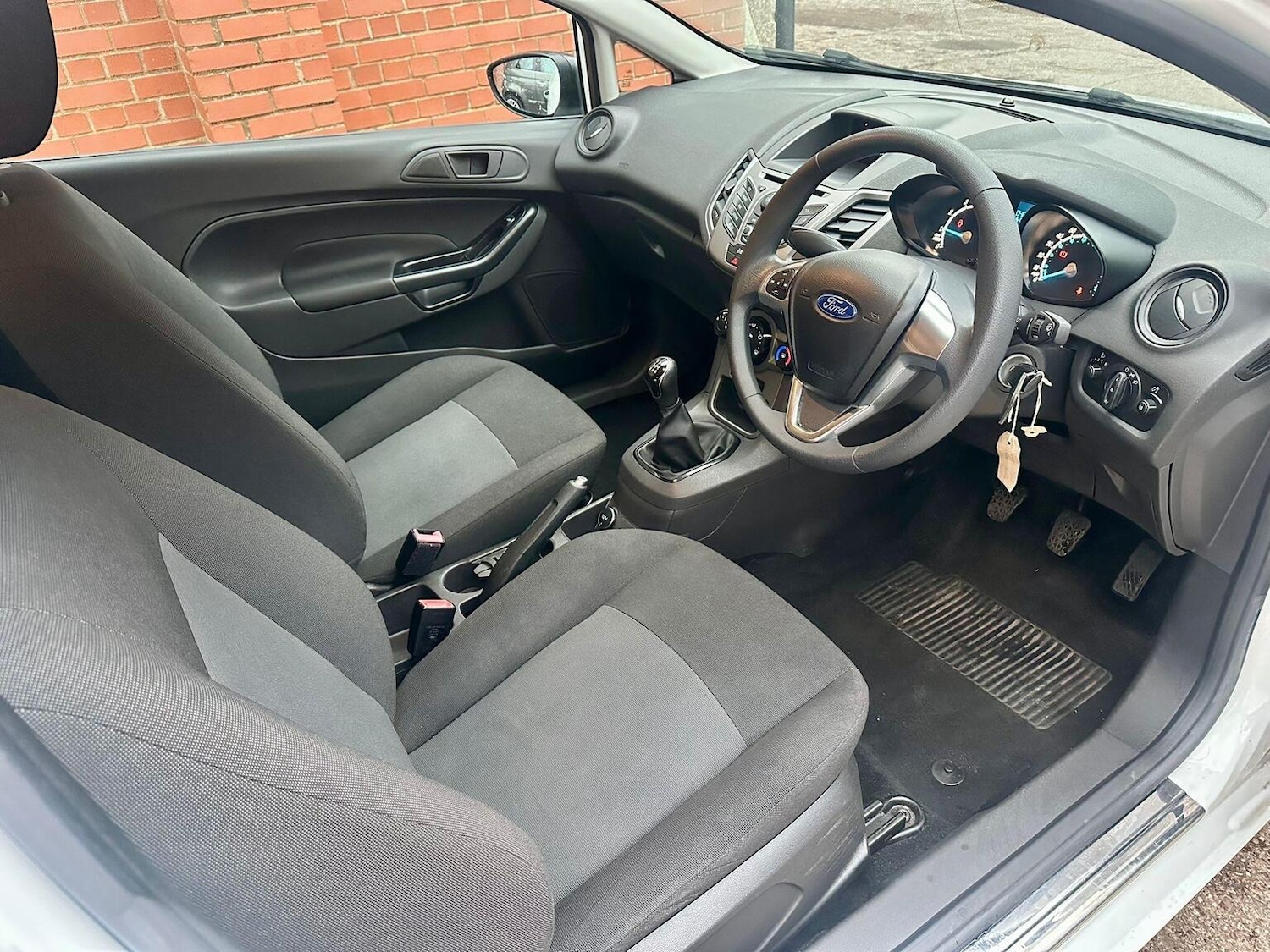 Used Ford Fiesta 2015 for sale - 77053707: Photo 4