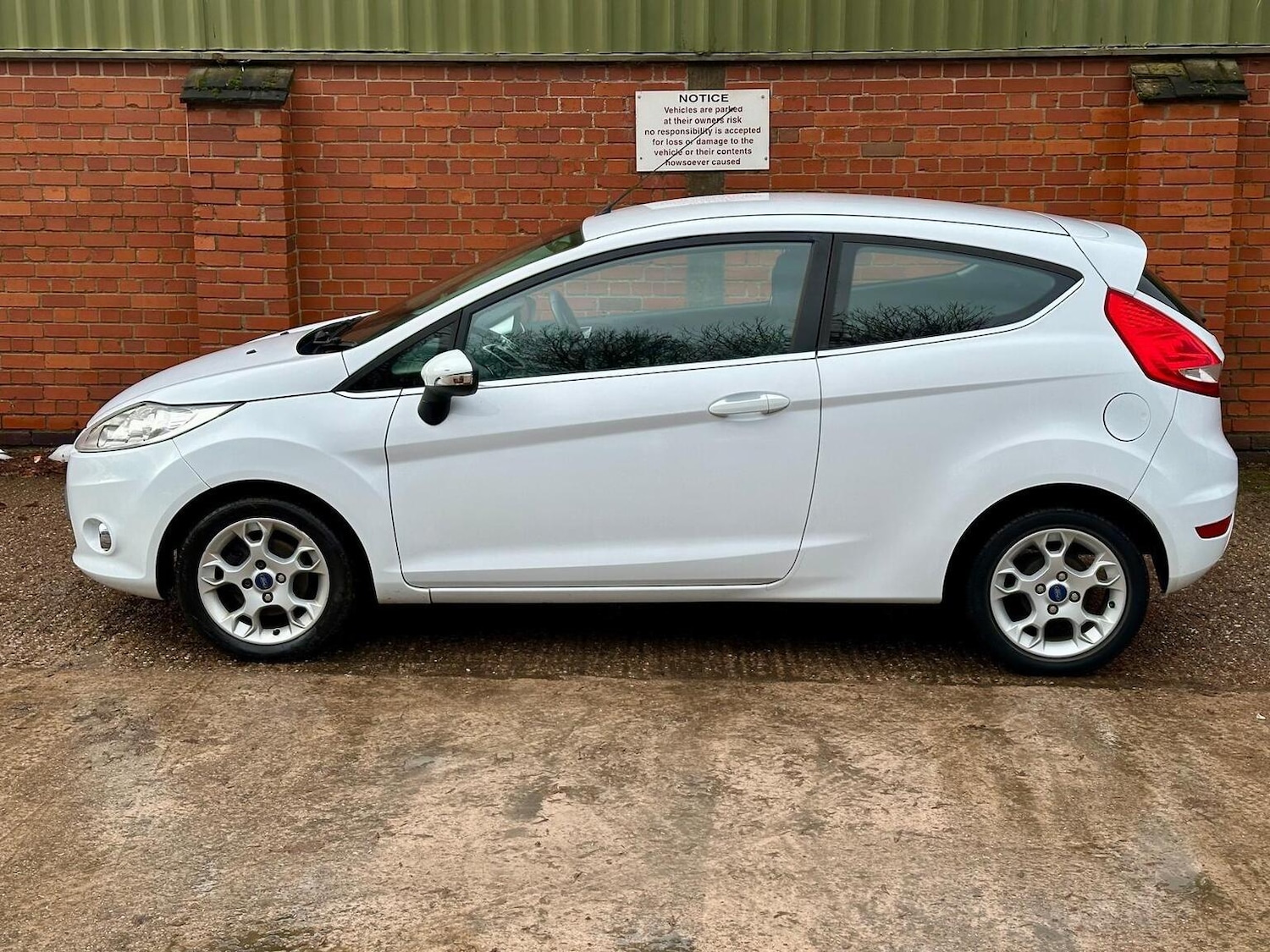 Used Ford Fiesta 2011 for sale - 77233762: Photo 22