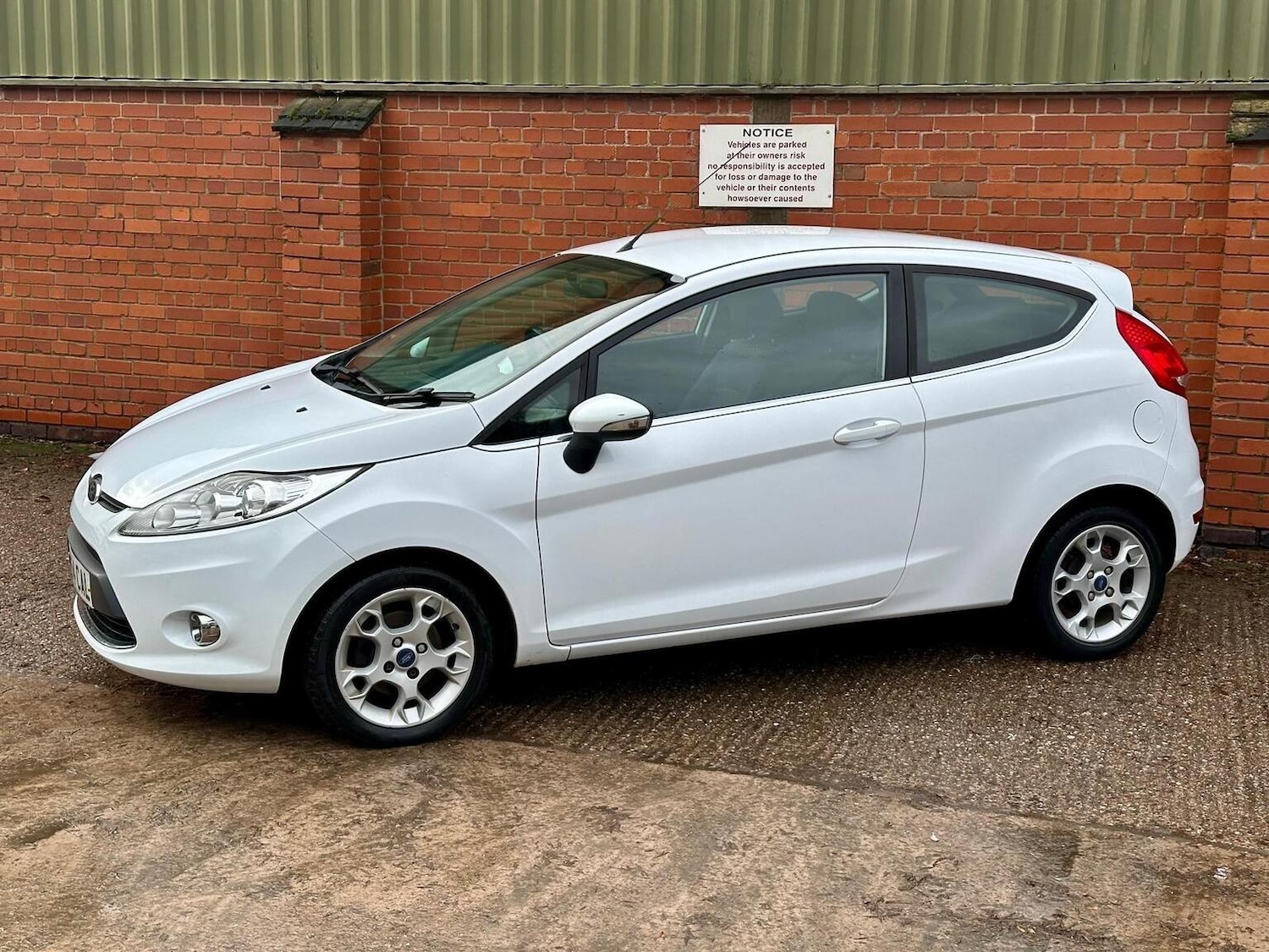 Used Ford Fiesta 2011 for sale - 77233762: Photo 23